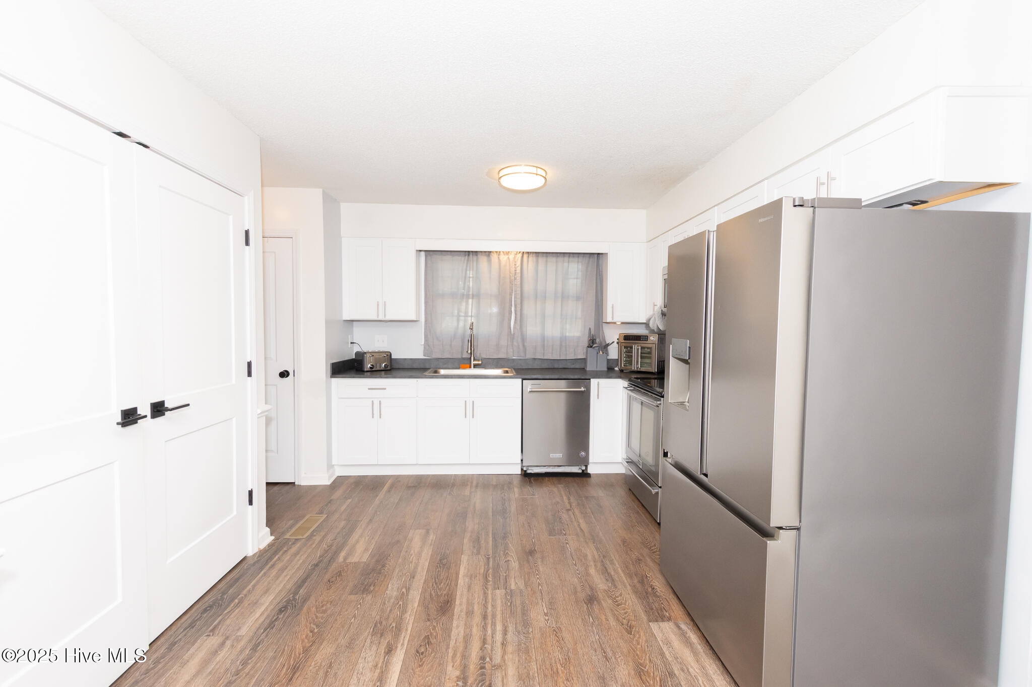 100546000 | Photo 13