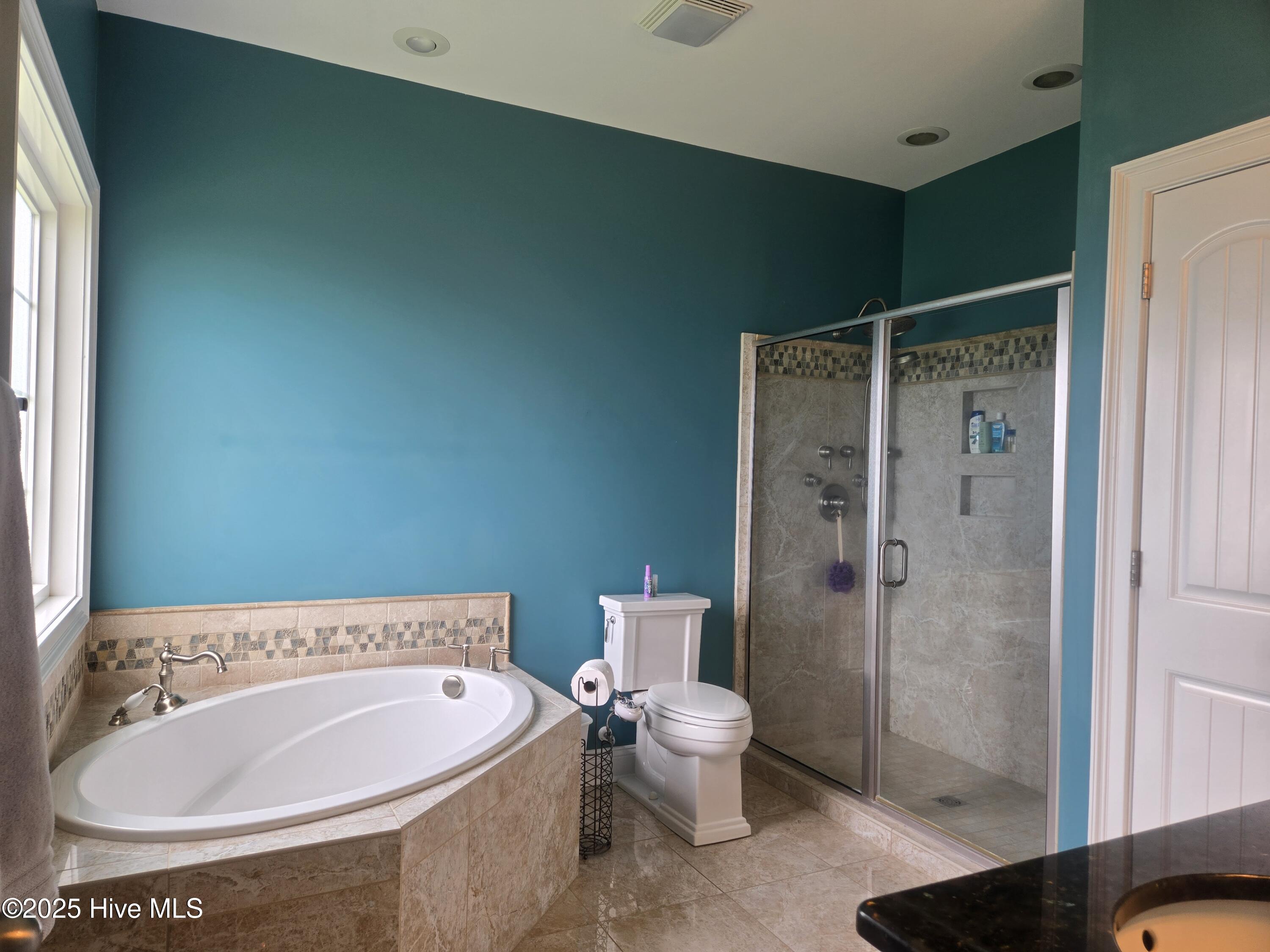 429 Live Oak Road,Newport