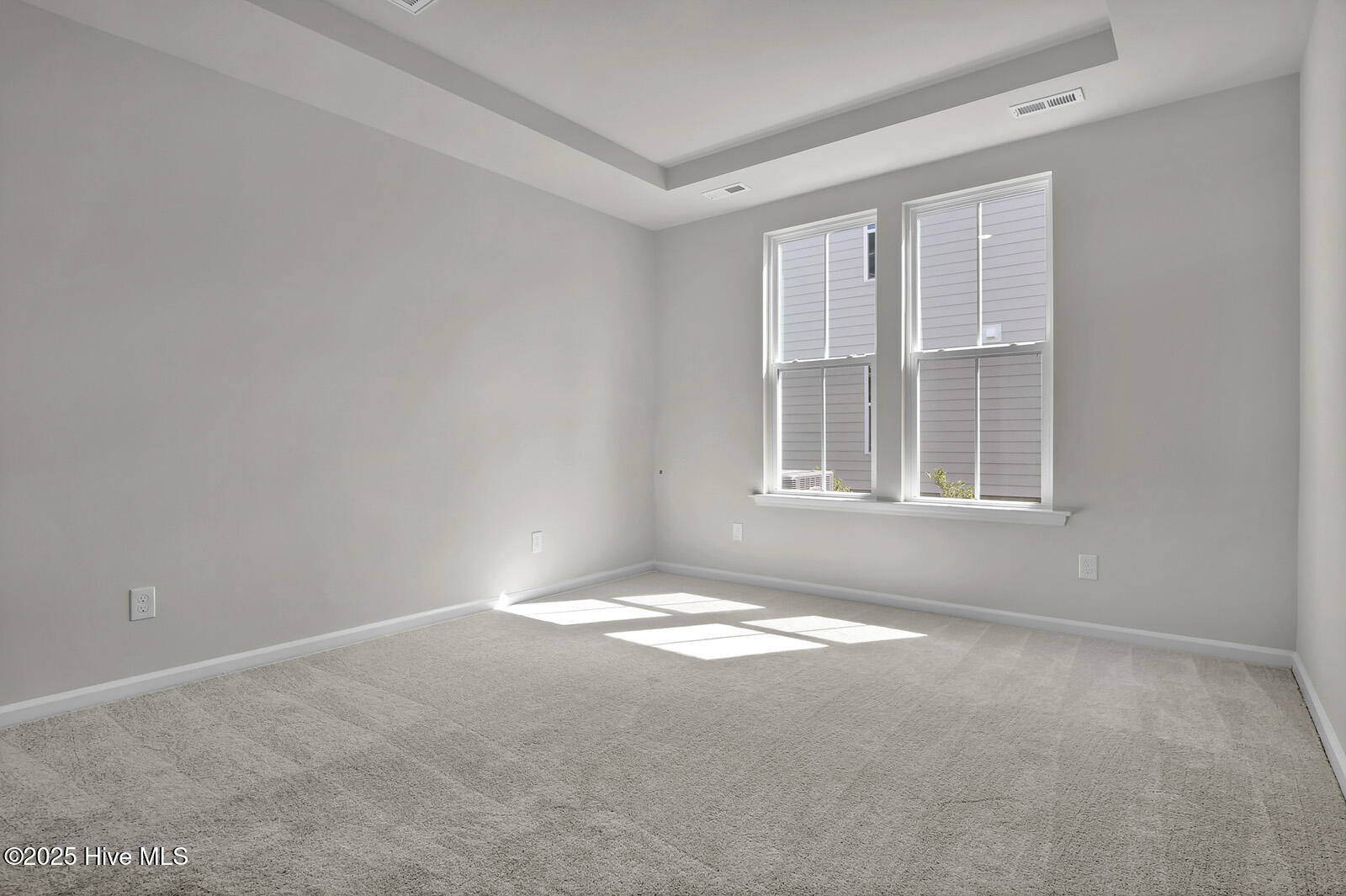 100526697 | Photo 14