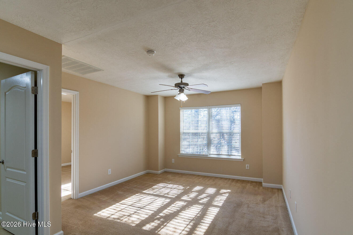 700 Keyes-MLS-16