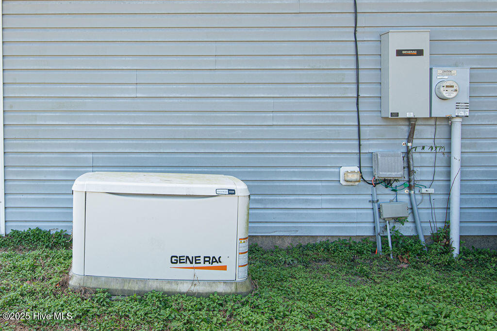 100546198 | Photo 33