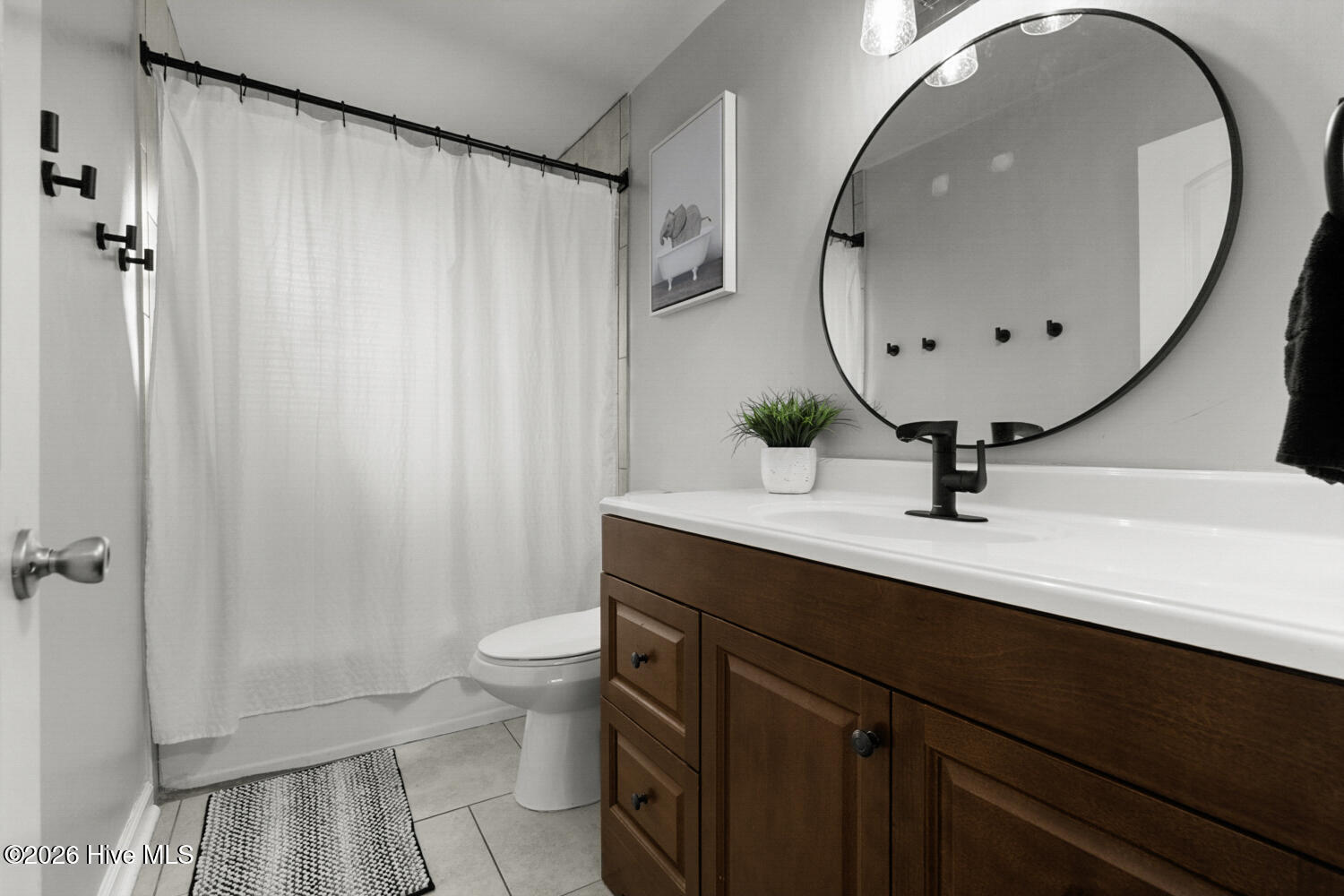 100550663 | Photo 26