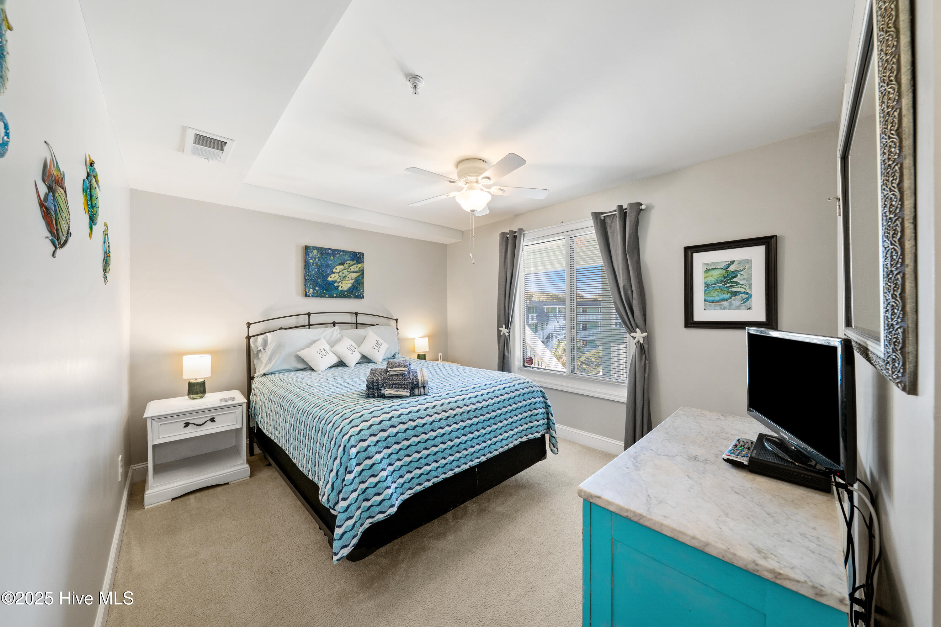 100536900 | Photo 51