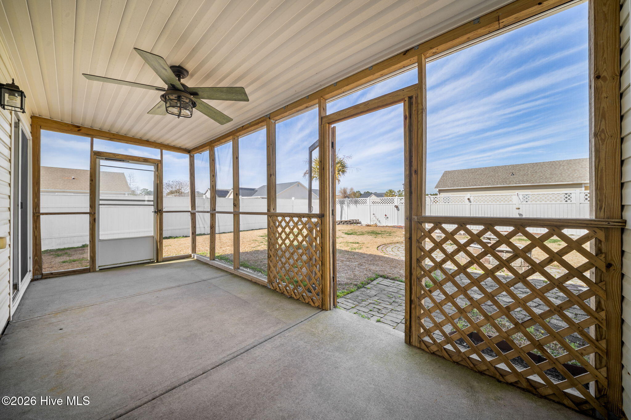 100556547 | Photo 34