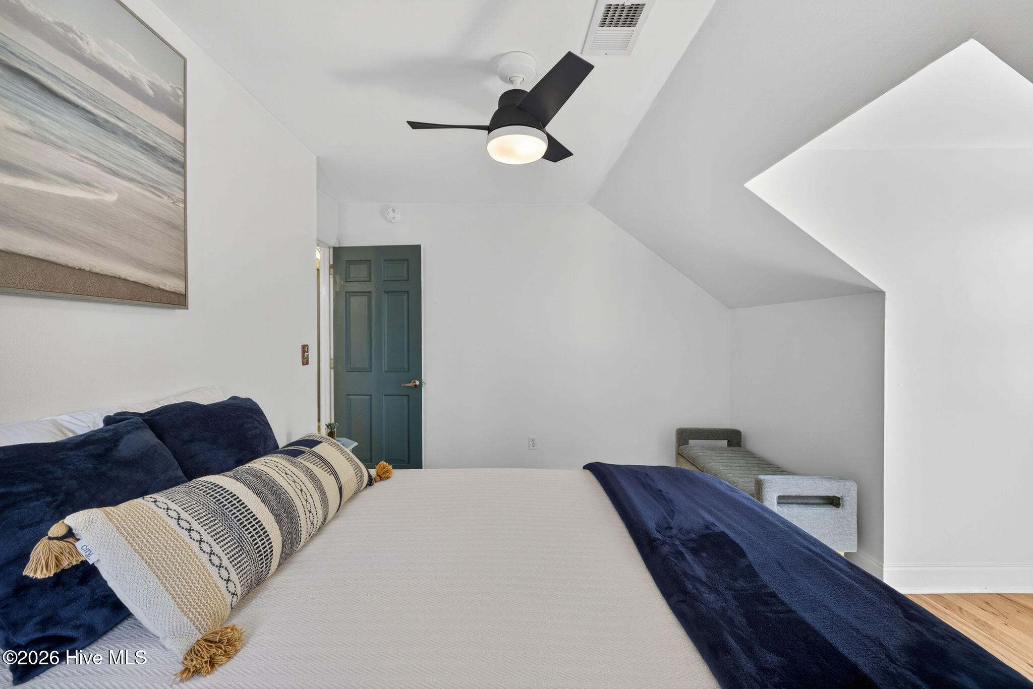 100567485 | Photo 41