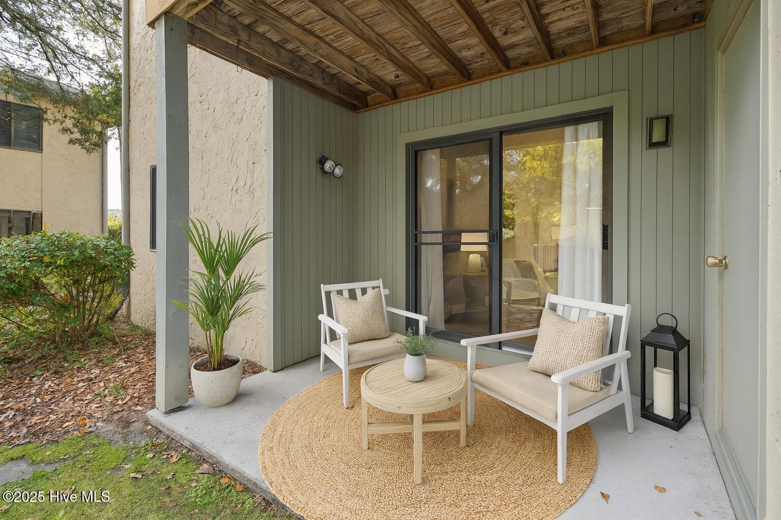 100542776 | Photo 14