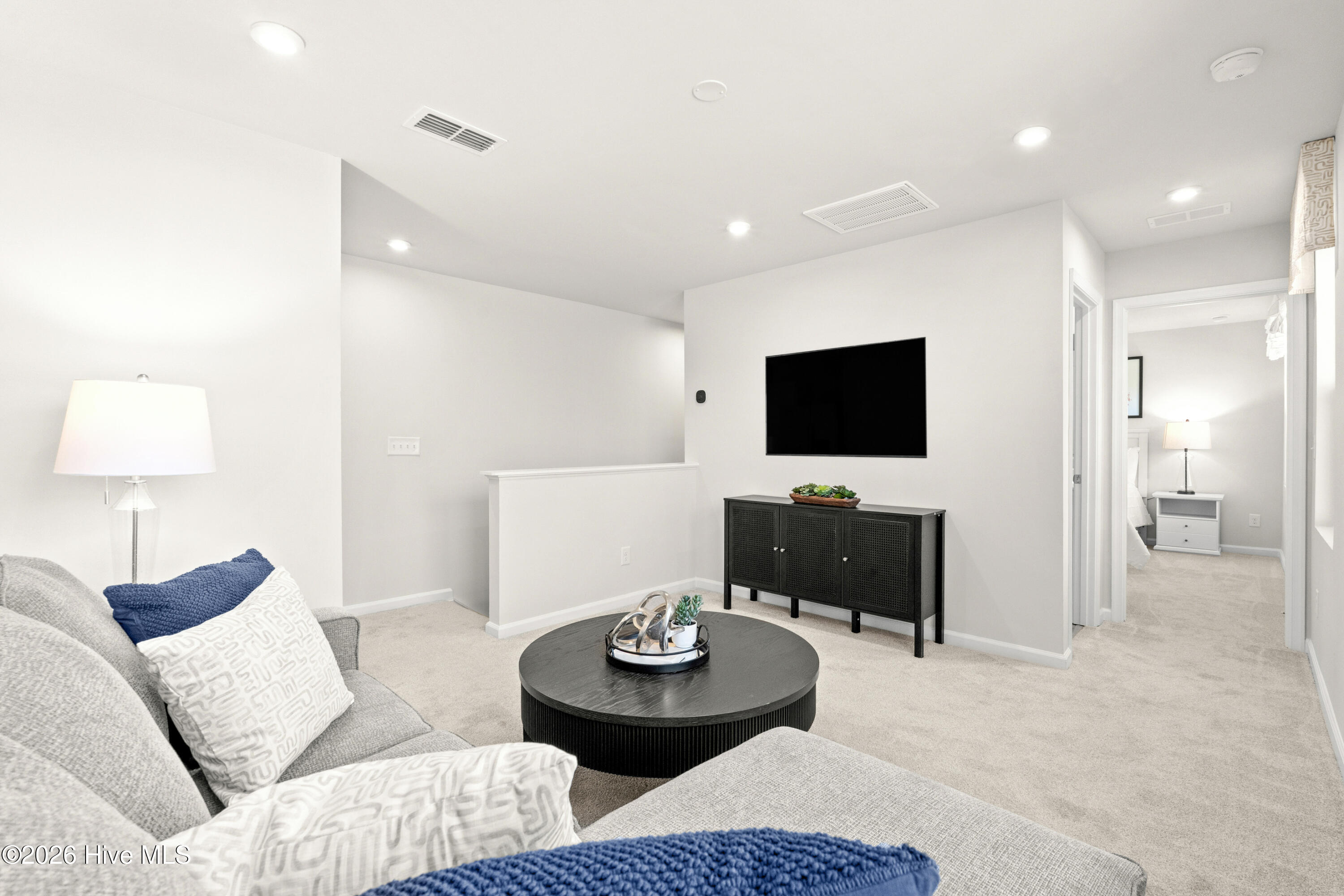 100548769 | Photo 19