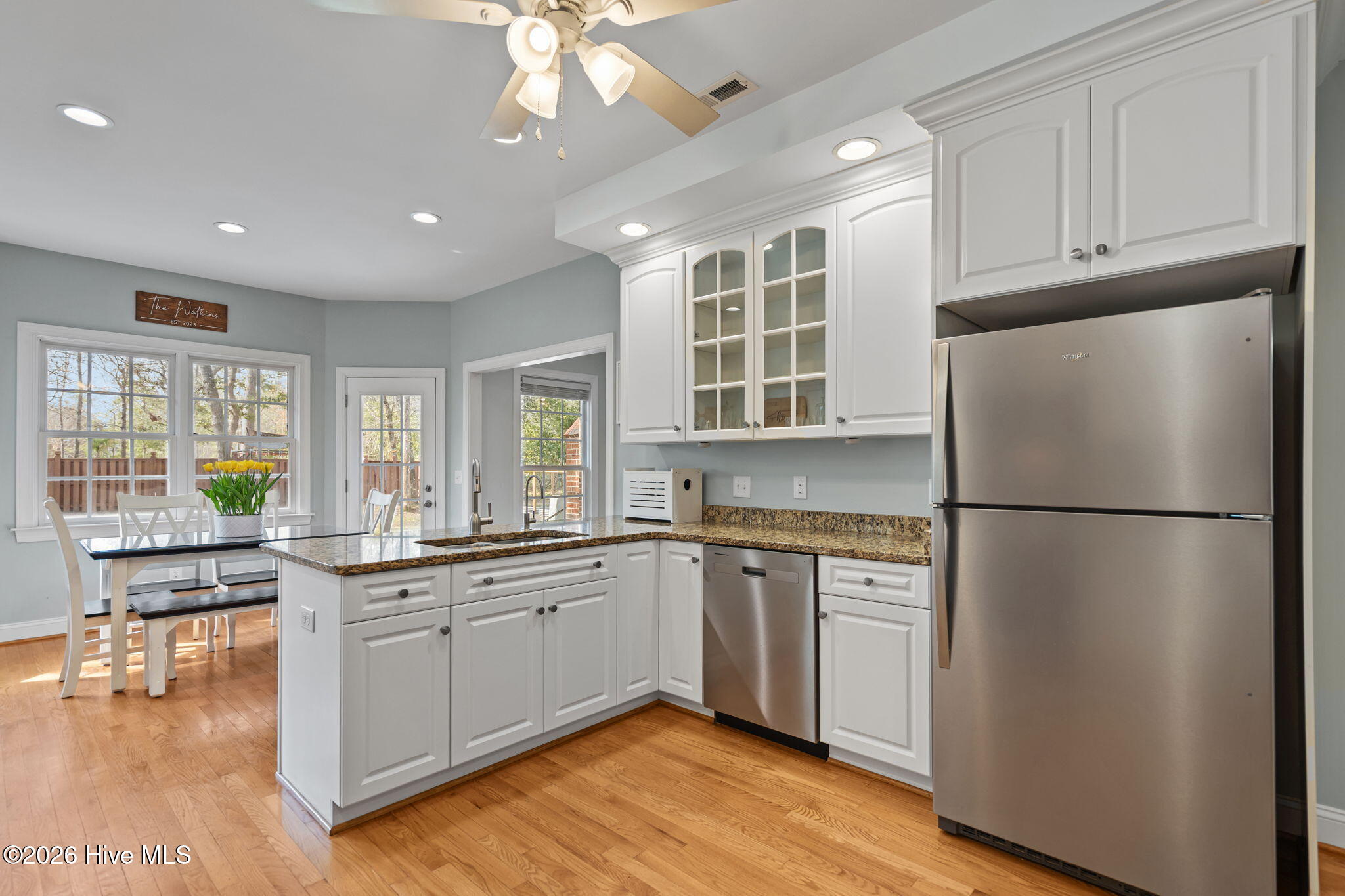 100562607 | Photo 31