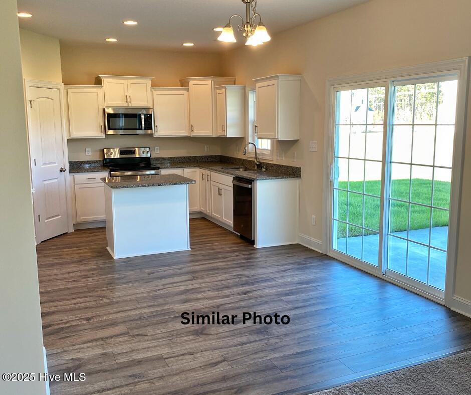 100525578 | Photo 12