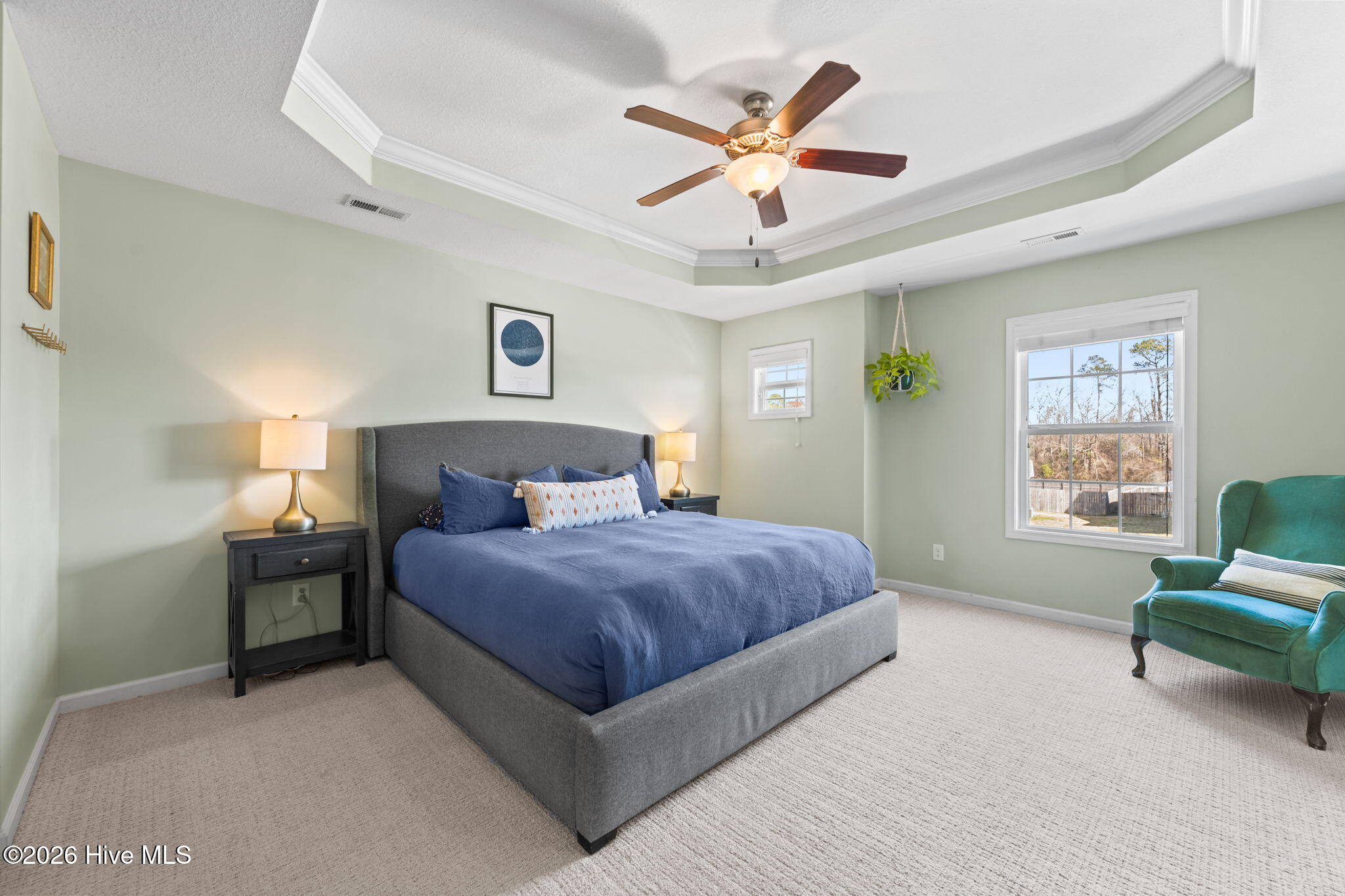 100557328 | Photo 25