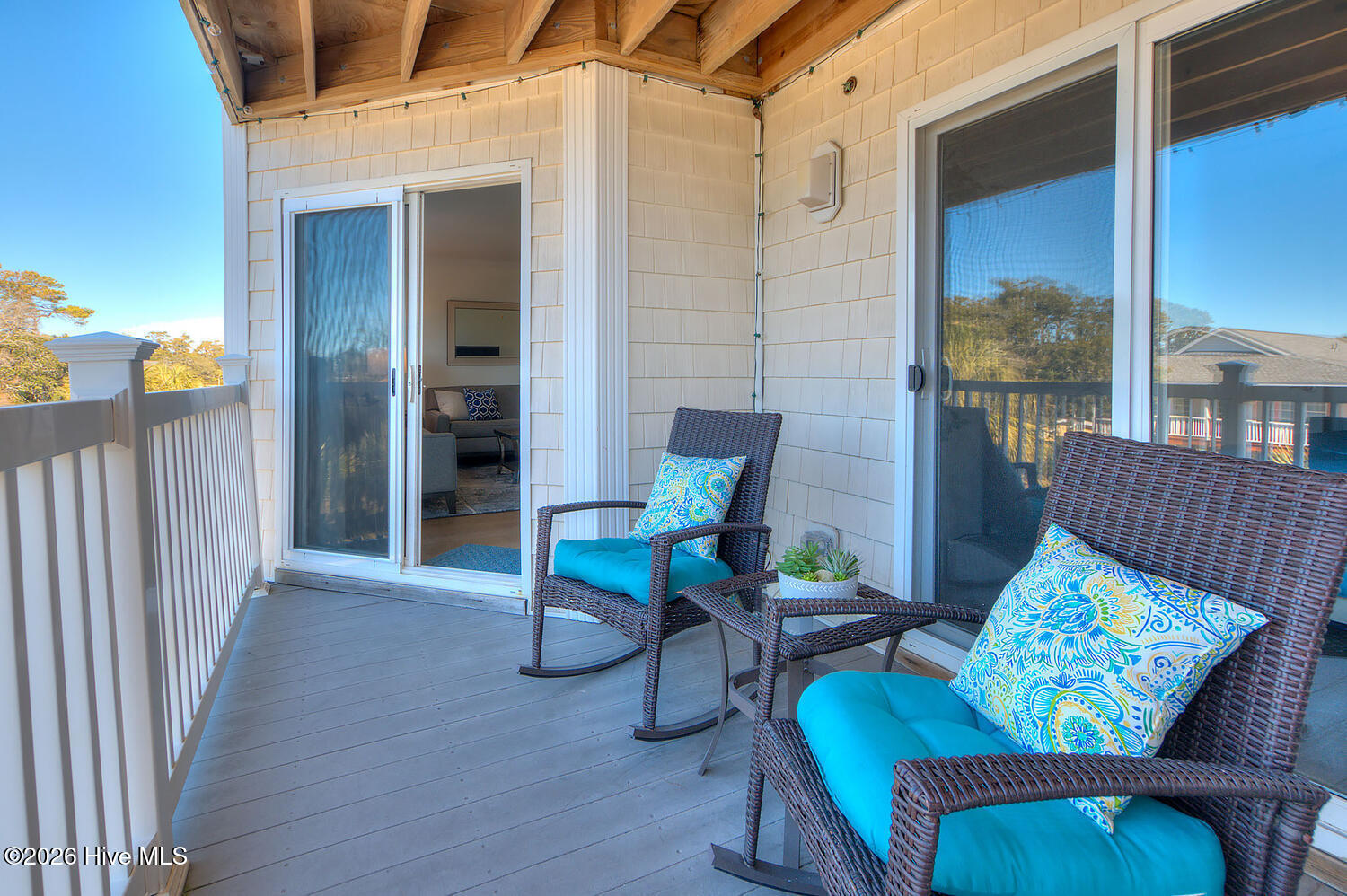 100566241 | Photo 12