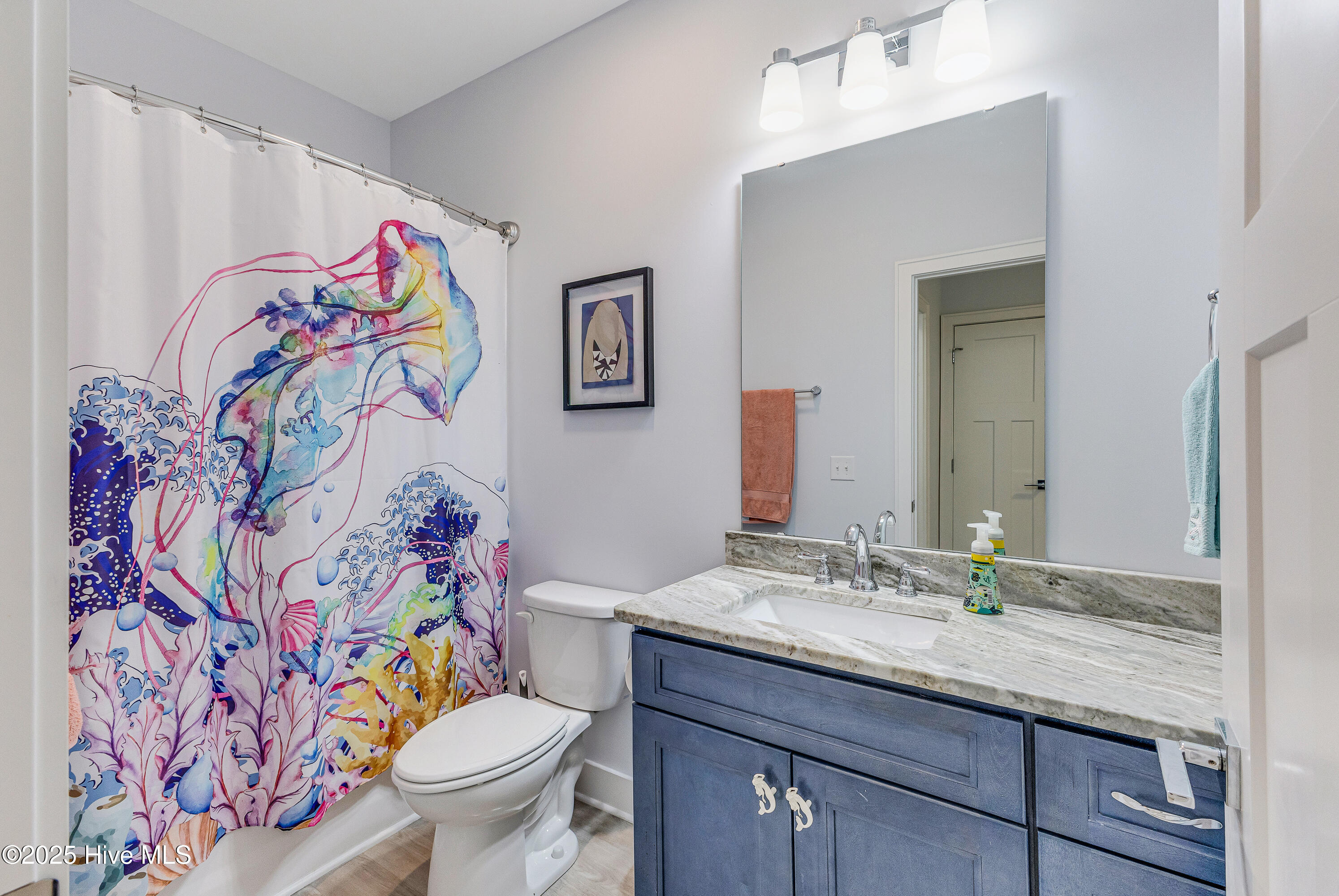 100523610 | Photo 28