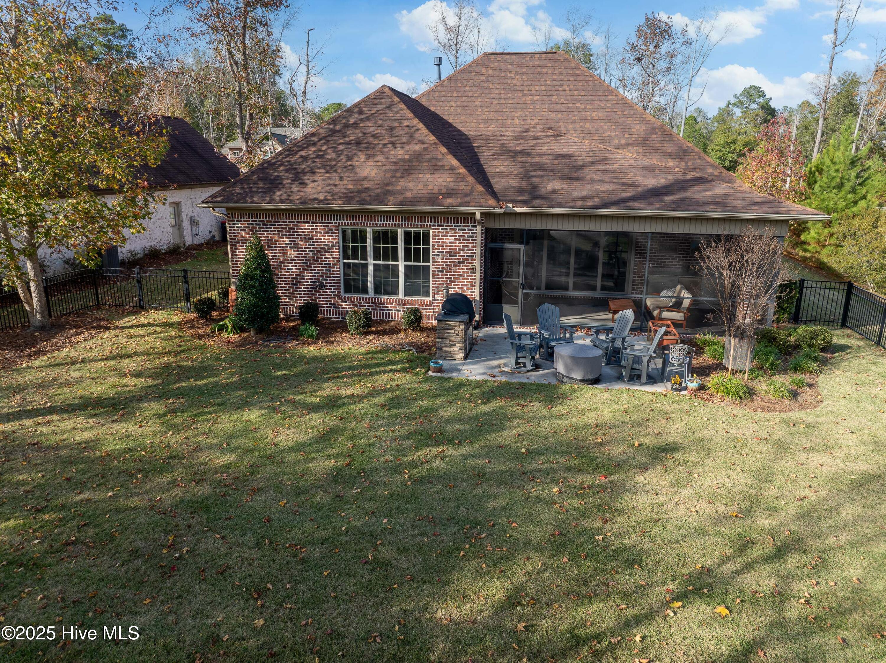 100542955 | Photo 47