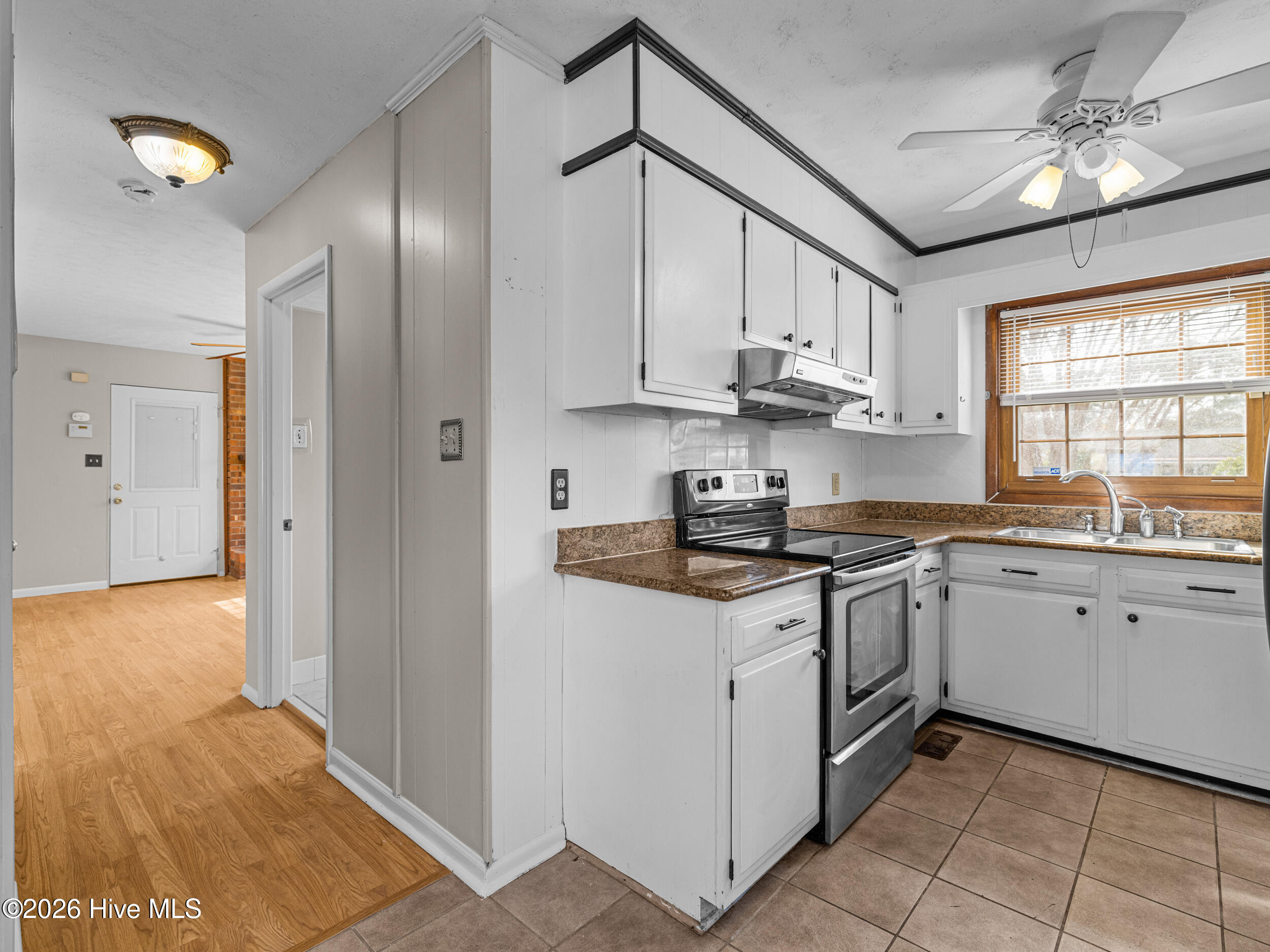 100552872 | Photo 22