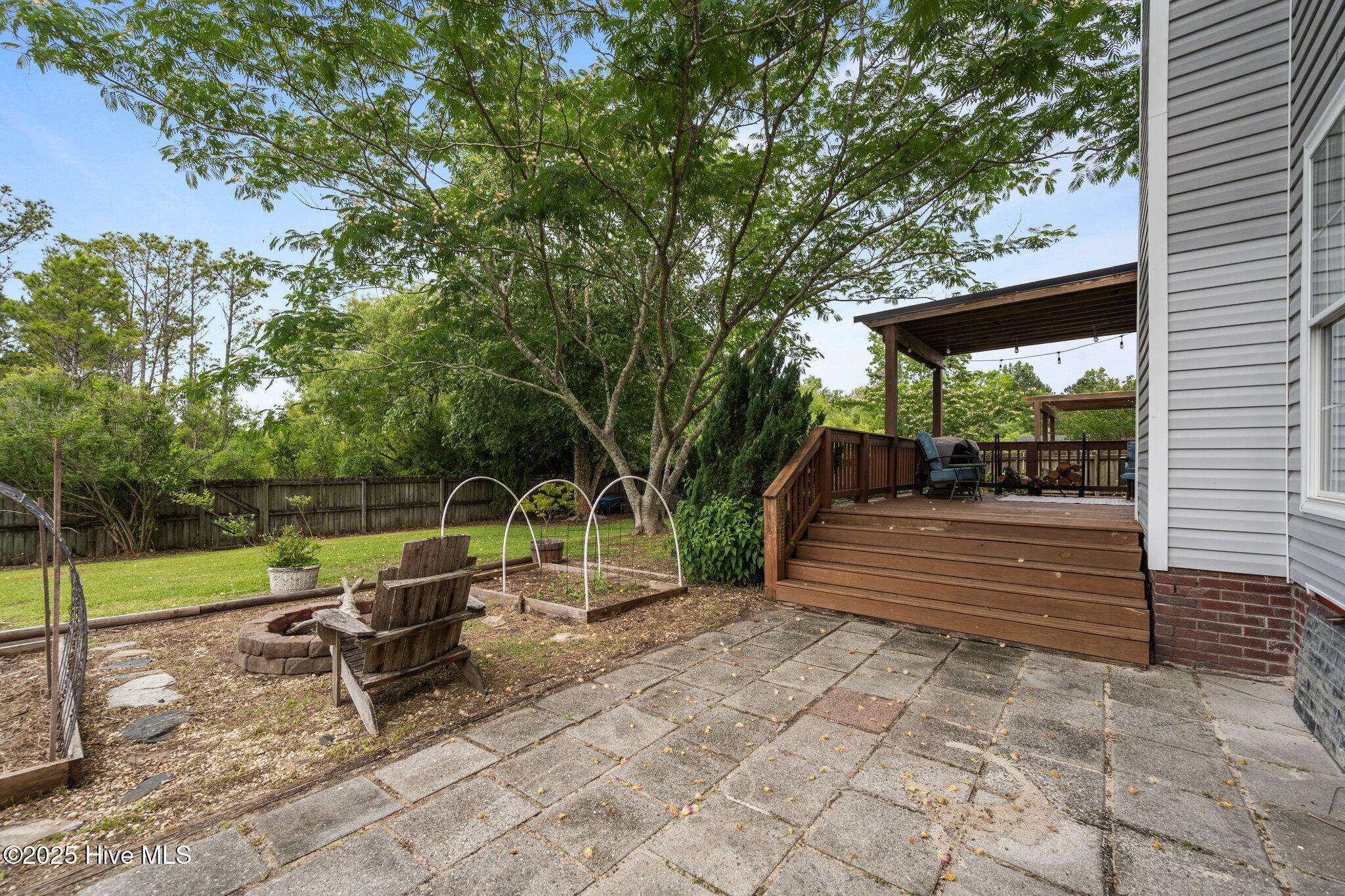 100548060 | Photo 40