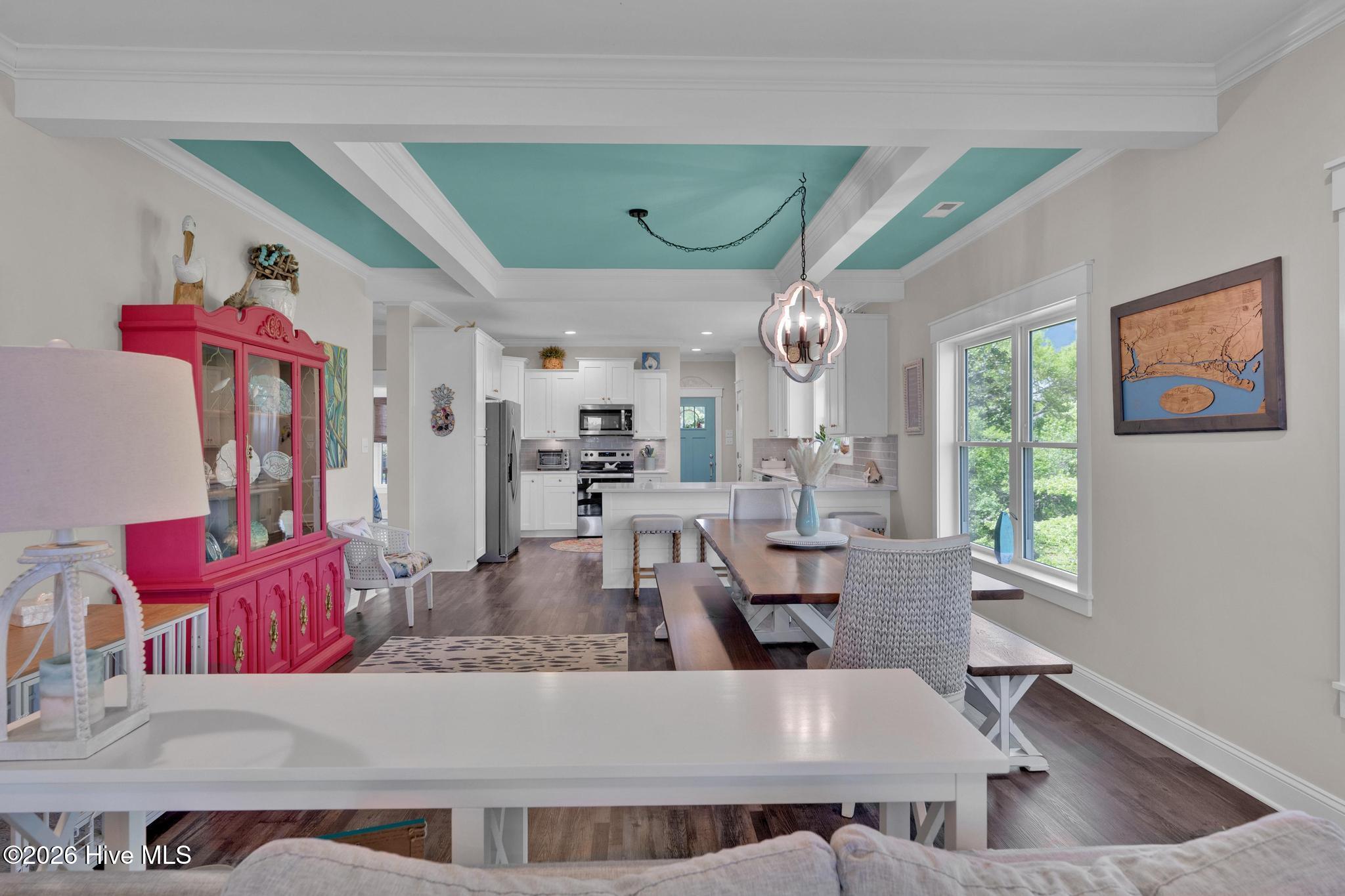 100569220 | Photo 22