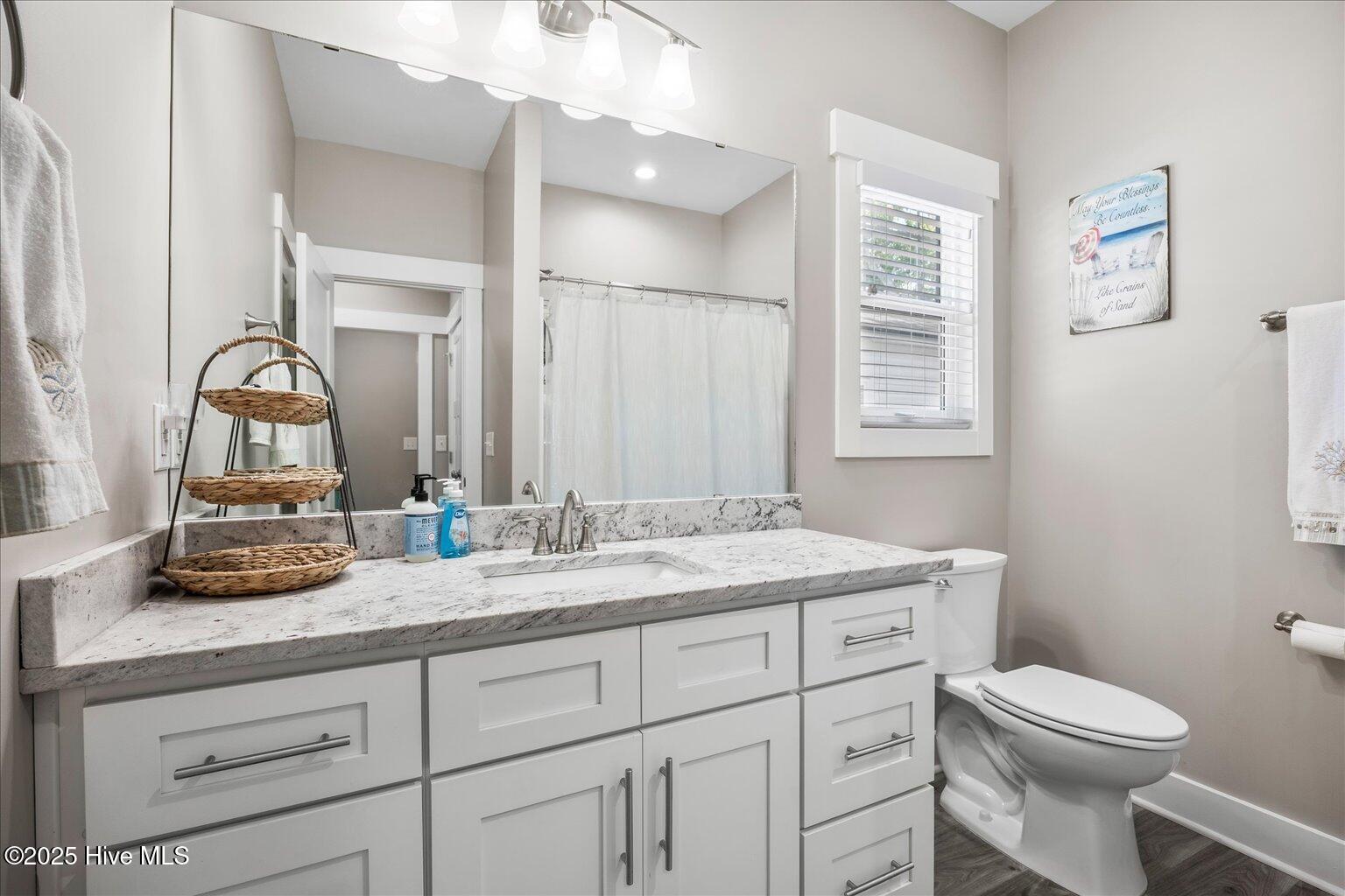 100528541 | Photo 14