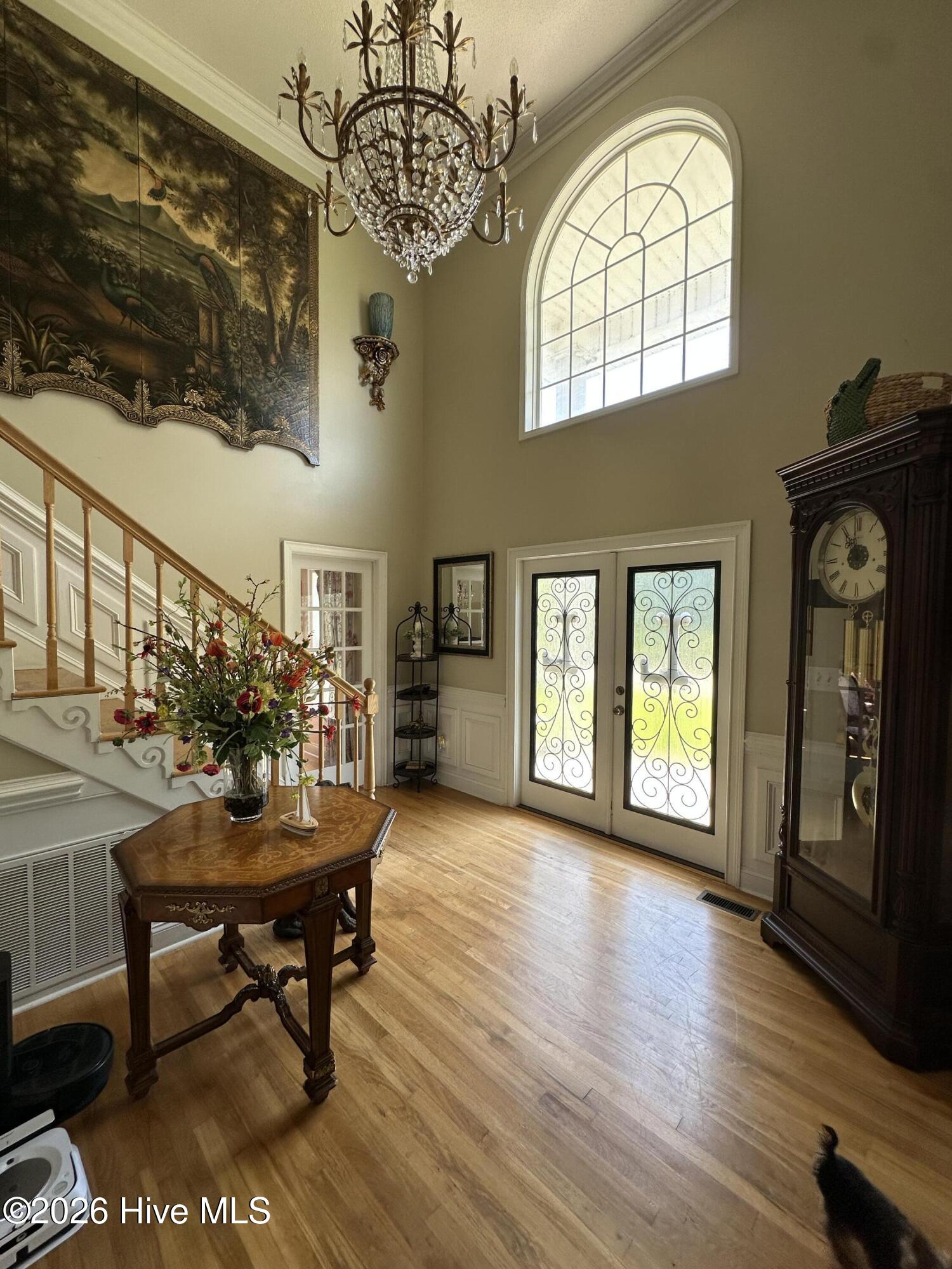 100552030 | Photo 44