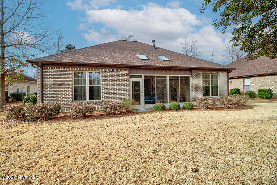 100548216 | Photo 43