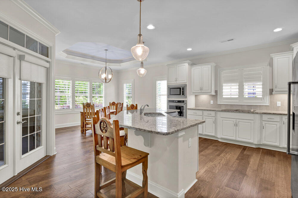 100507086 | Photo 11