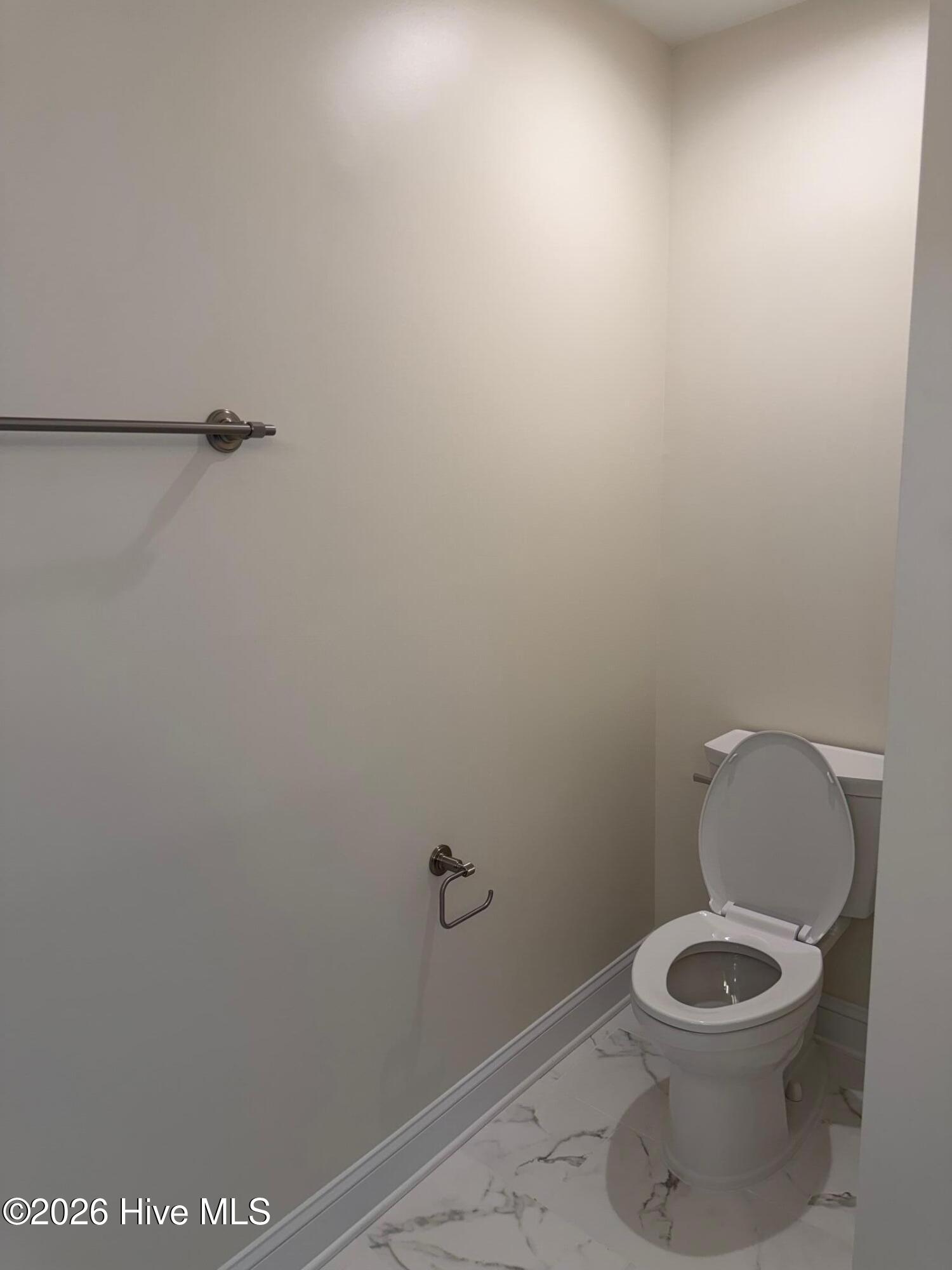 100568177 | Photo 52