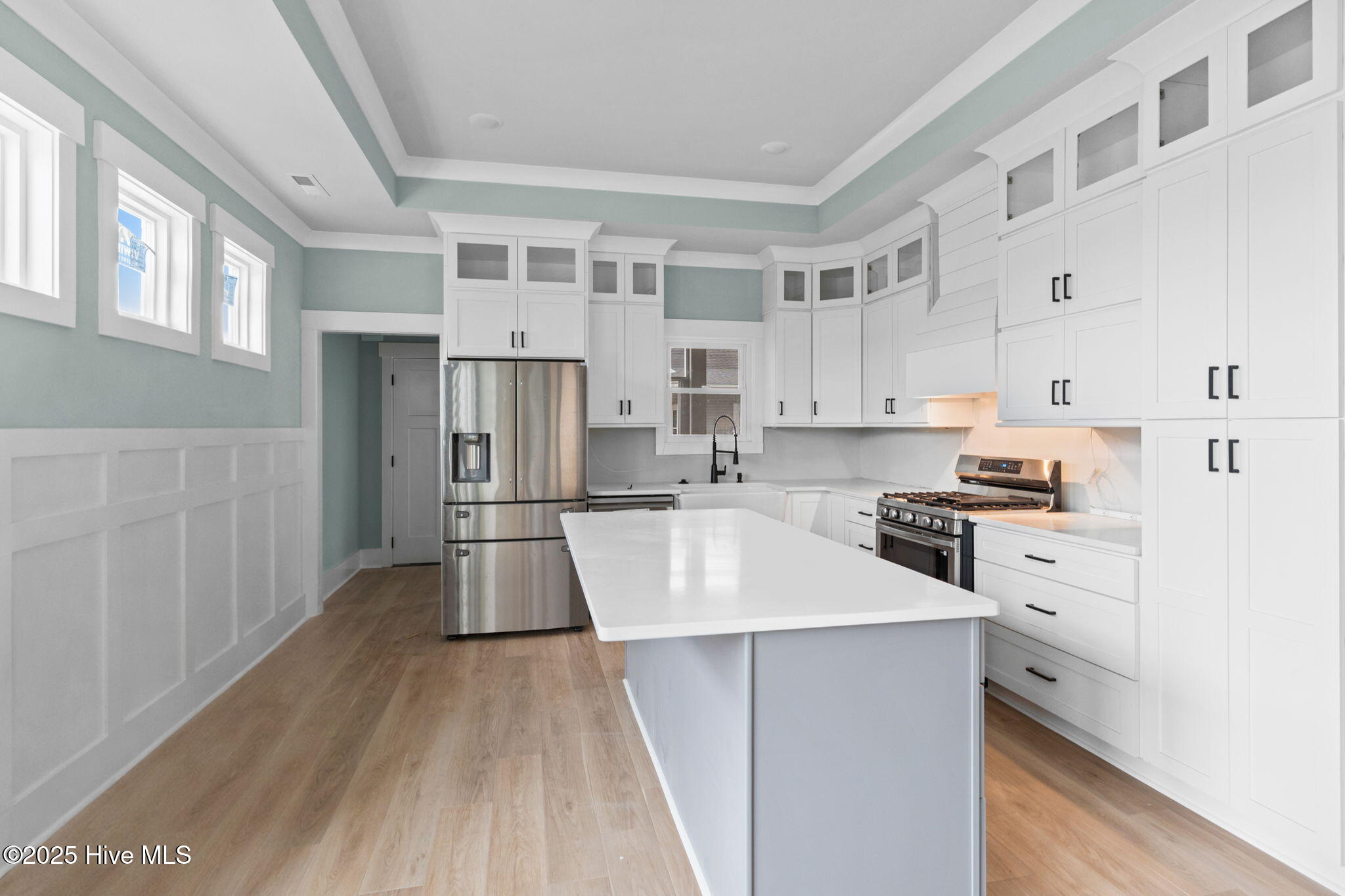 100548785 | Photo 11