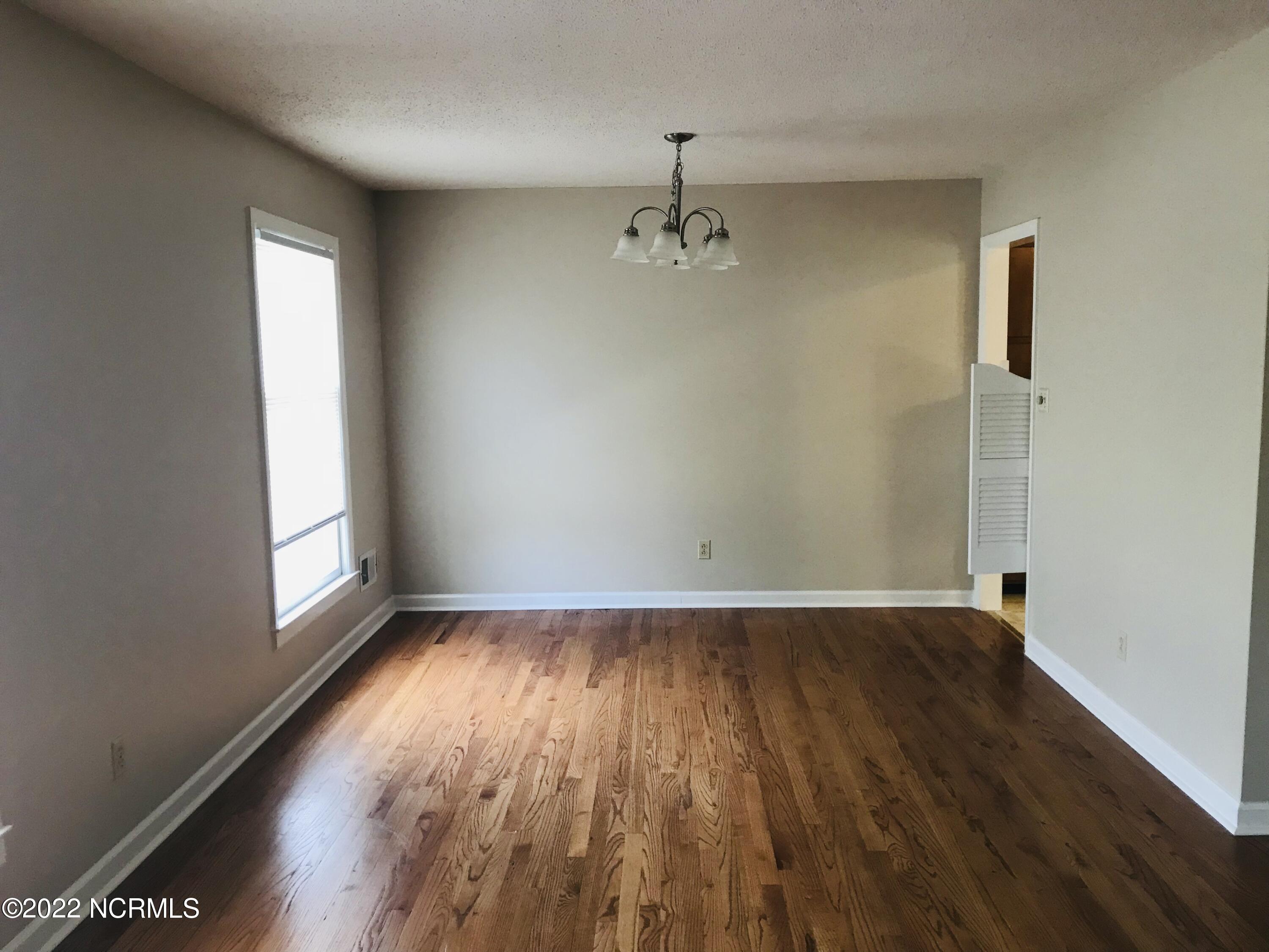 100537138 | Photo 11