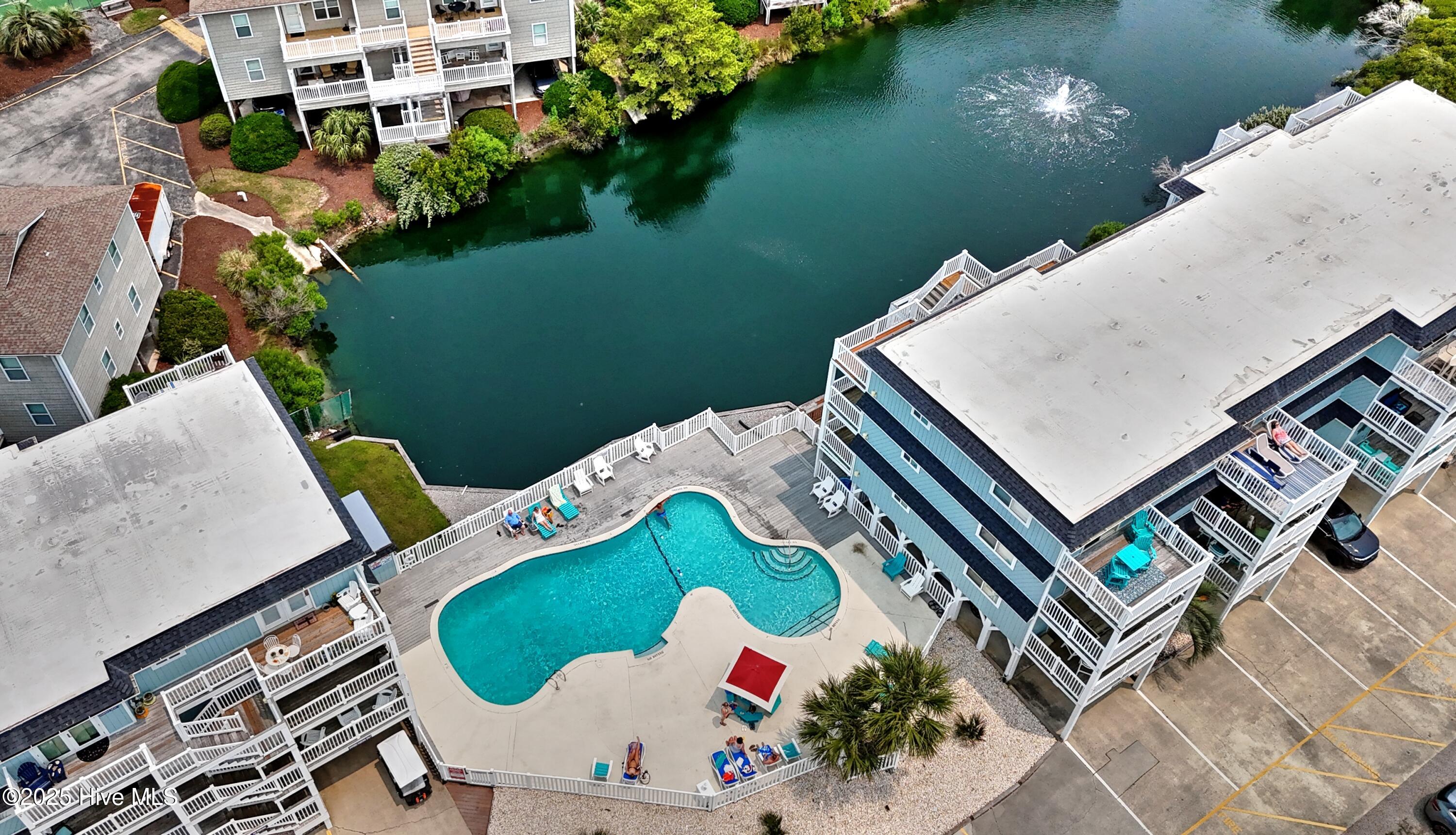 100511603 | Photo 28