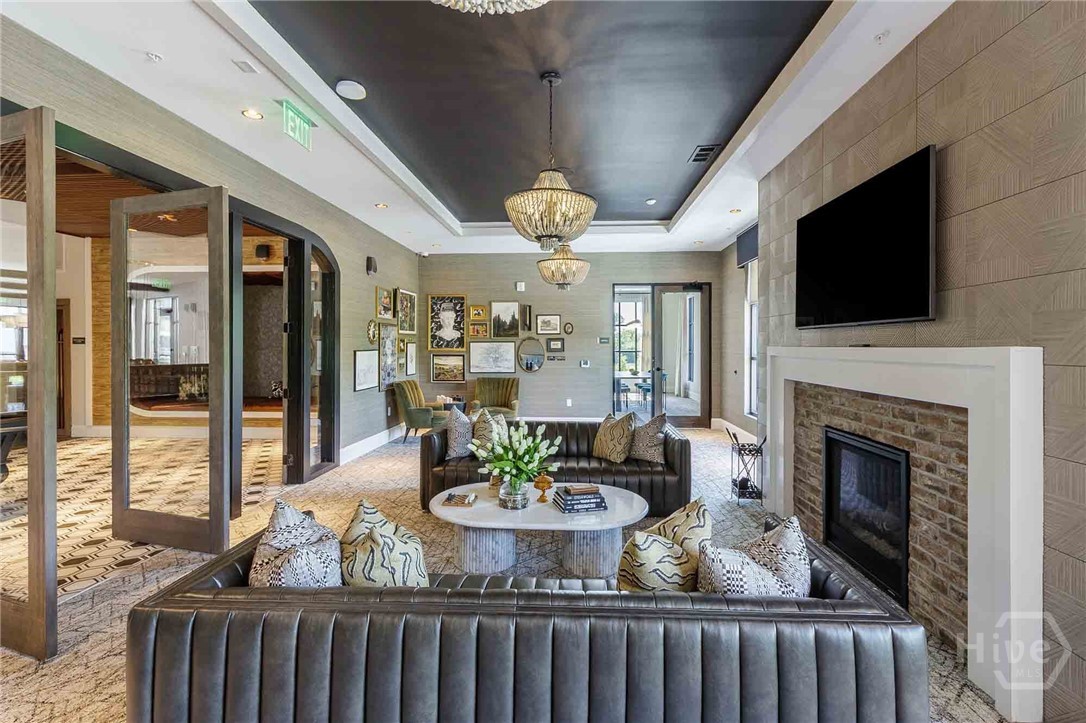 1150 E Perry Lane UNIT B4, Savannah, GA, 31404