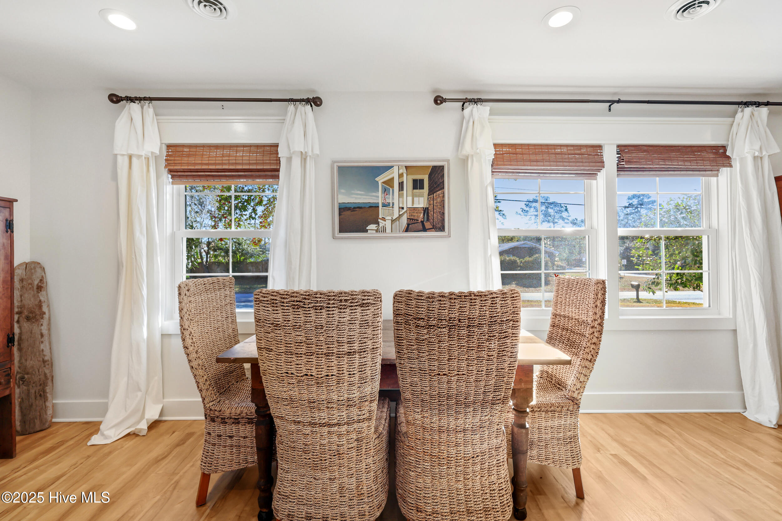 100545776 | Photo 16