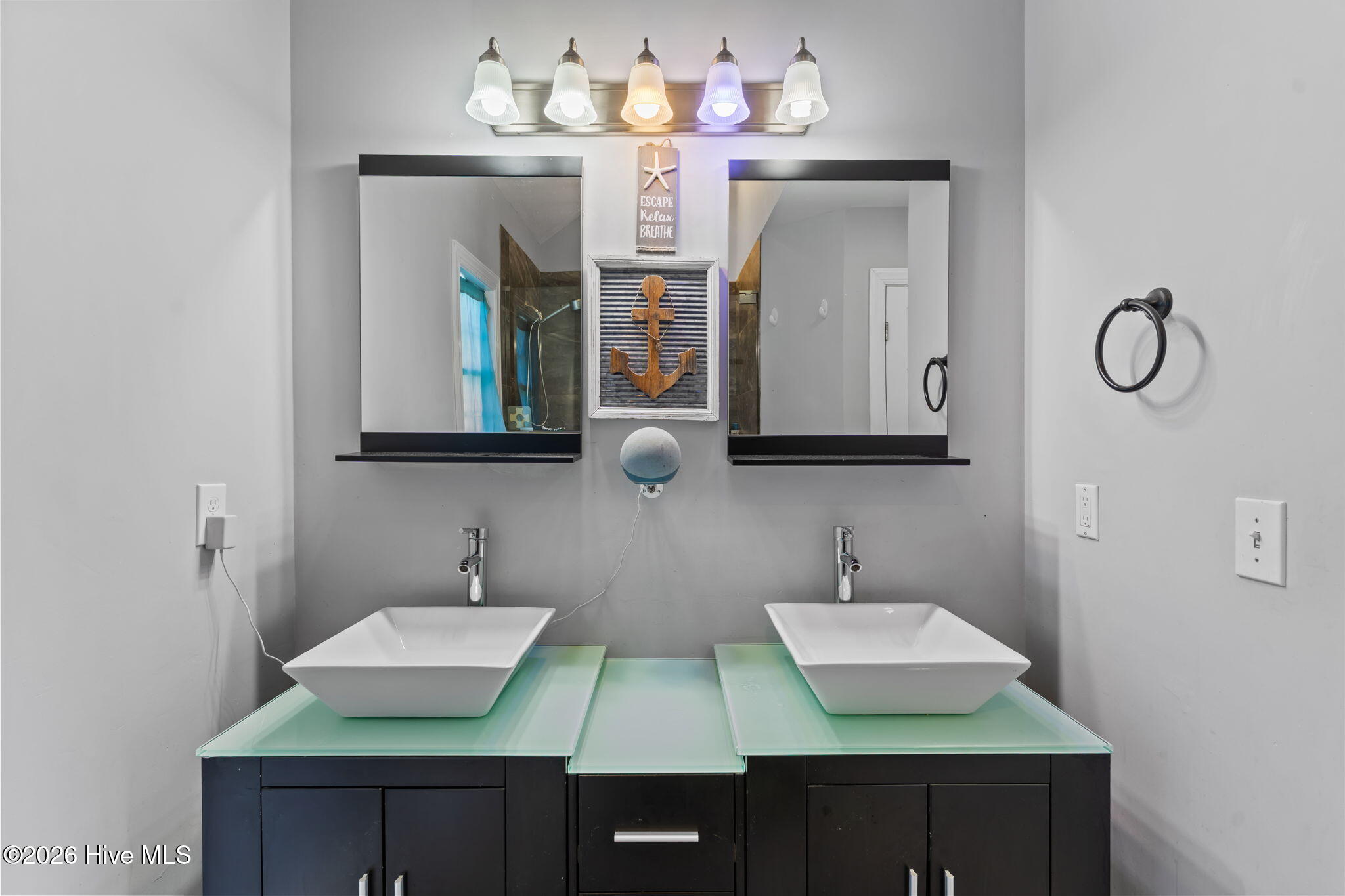 100564590 | Photo 29