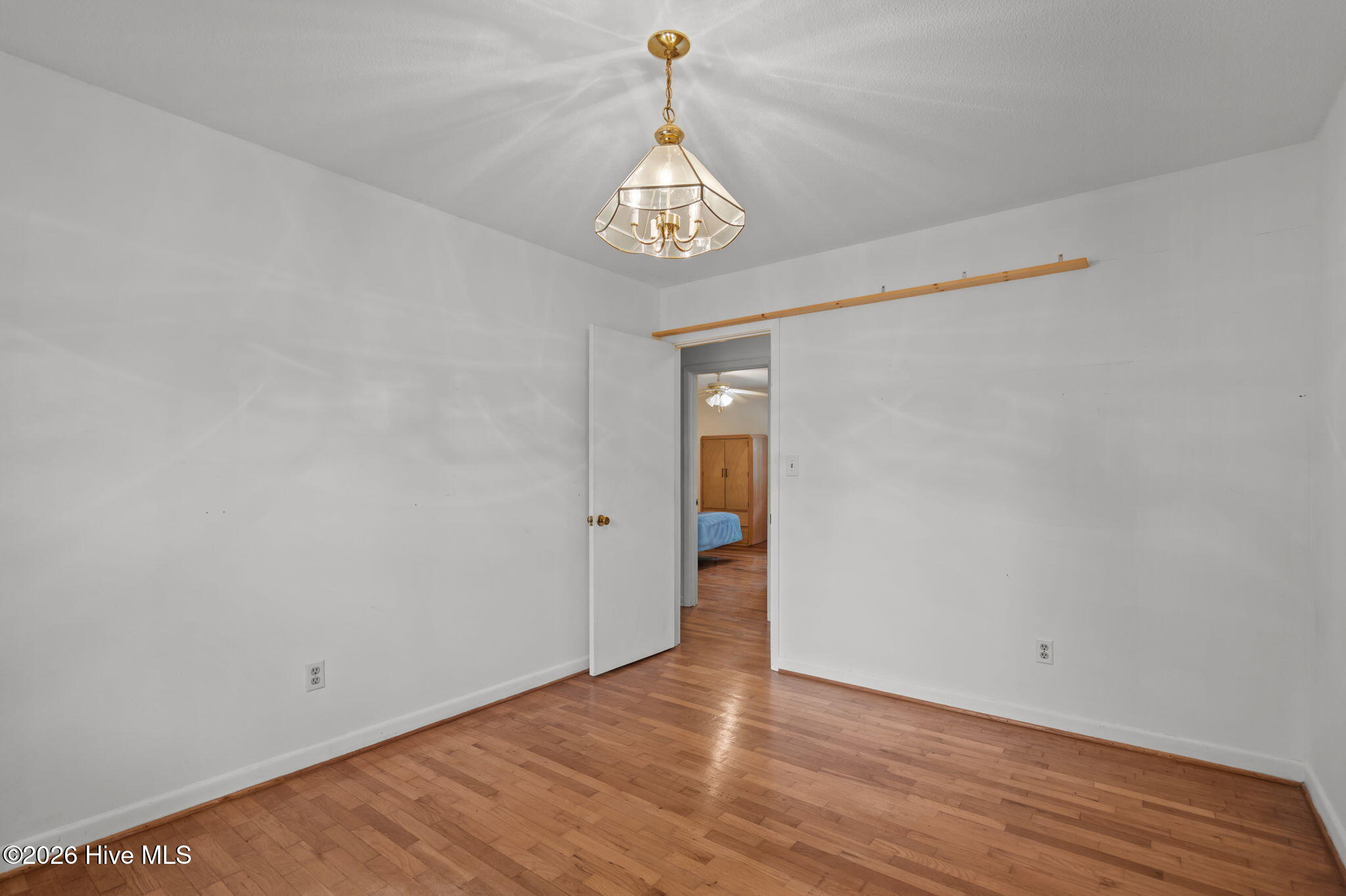 100551462 | Photo 35