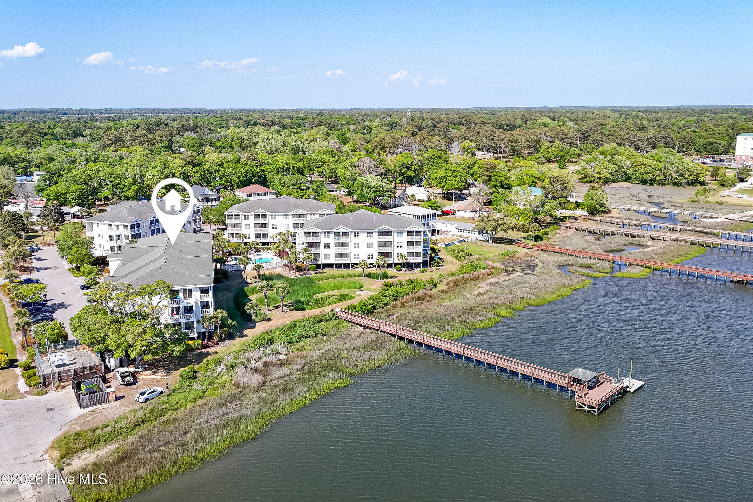 100569606 | Photo 37