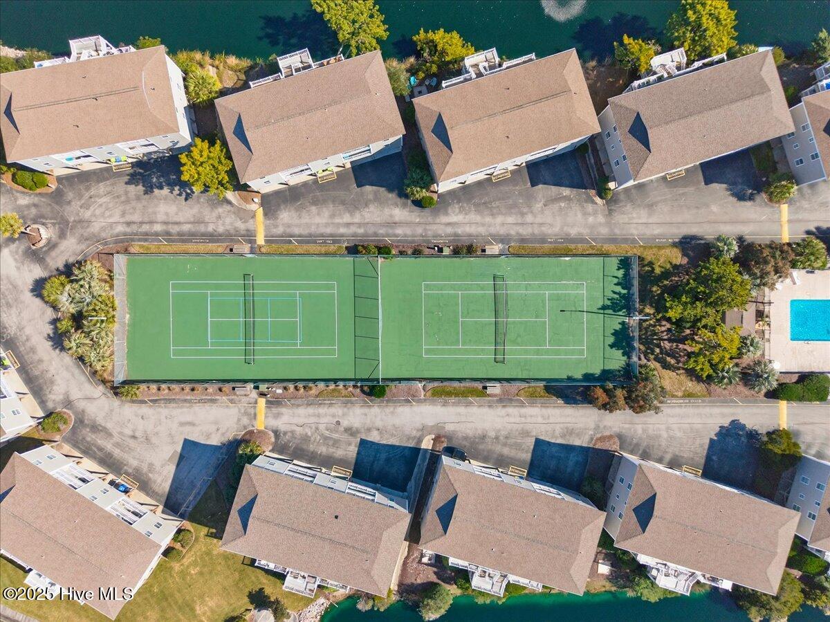 100540886 | Photo 35