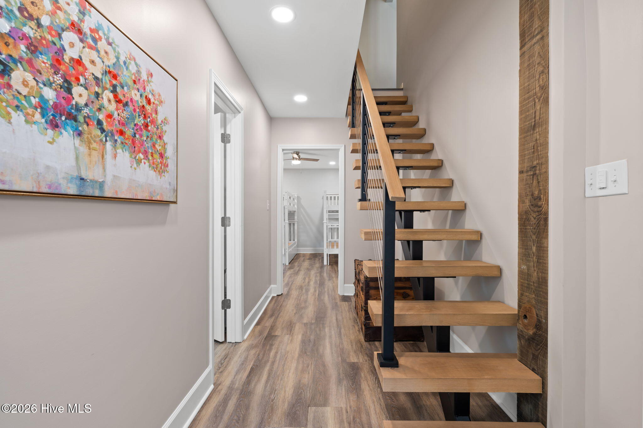 100553863 | Photo 33