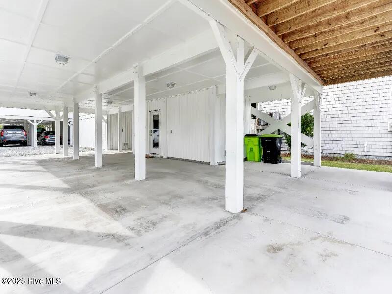 100541216 | Photo 41