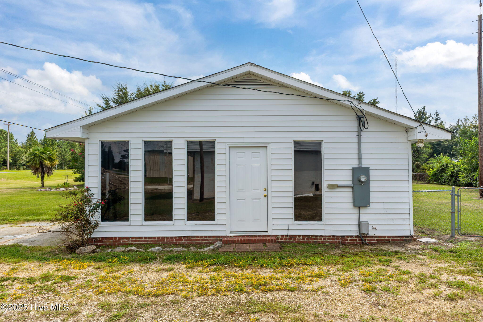 100526515 | Photo 26