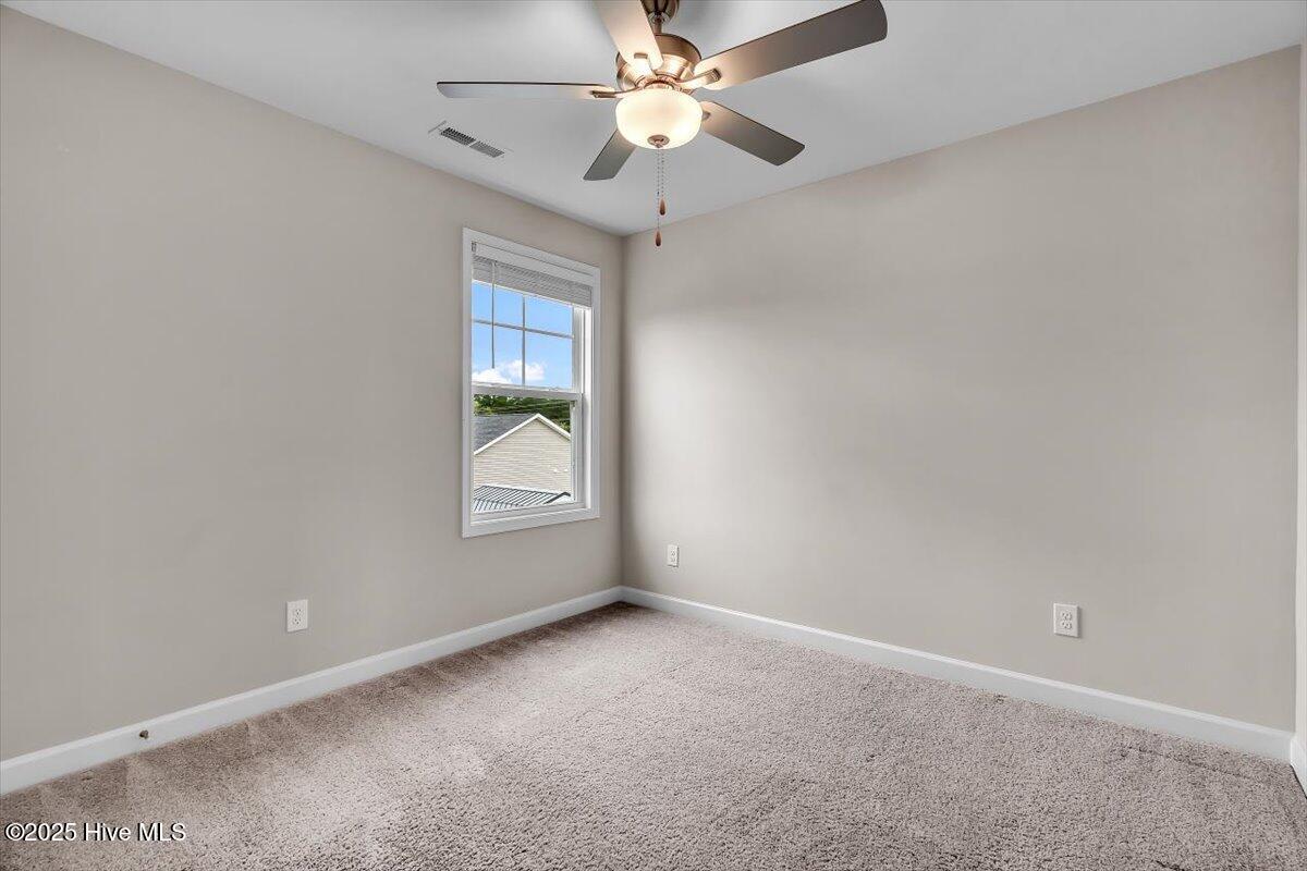 100537341 | Photo 32