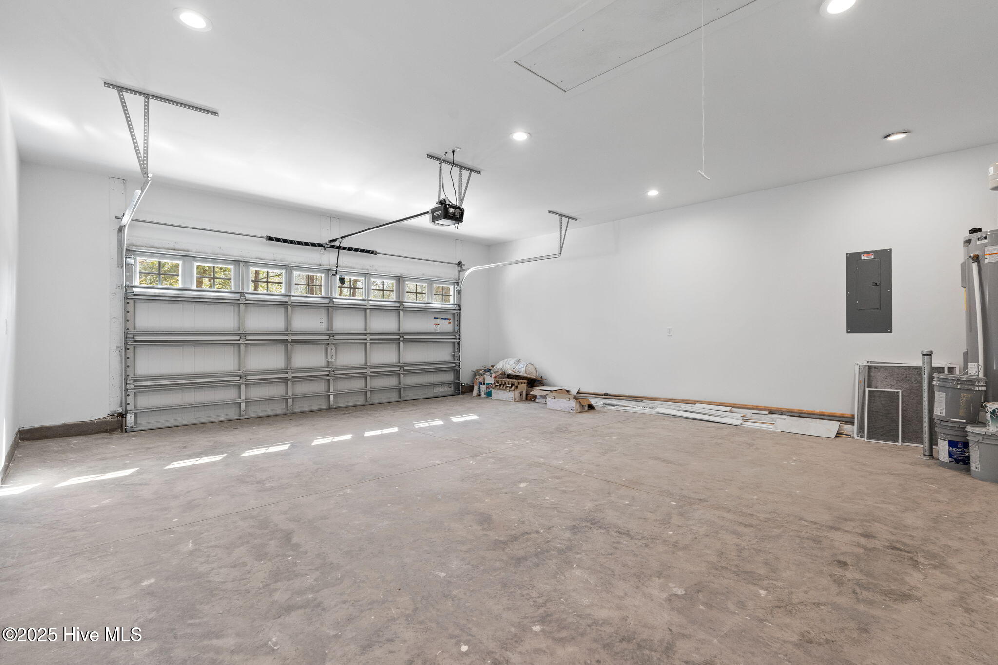 100518606 | Photo 37