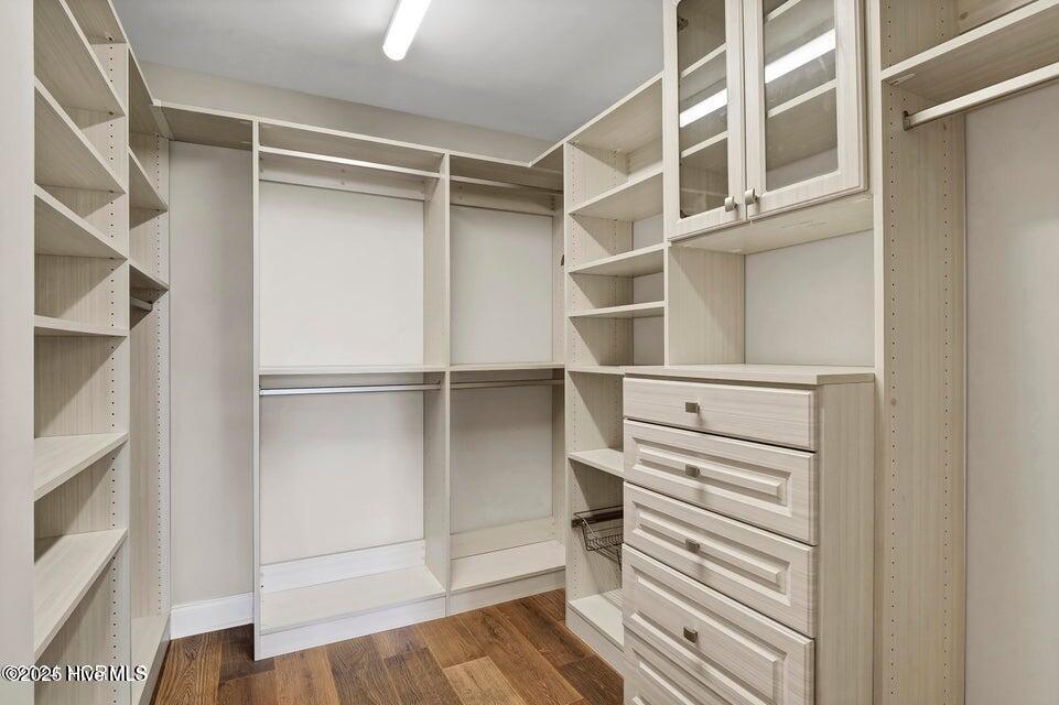 100526322 | Photo 29