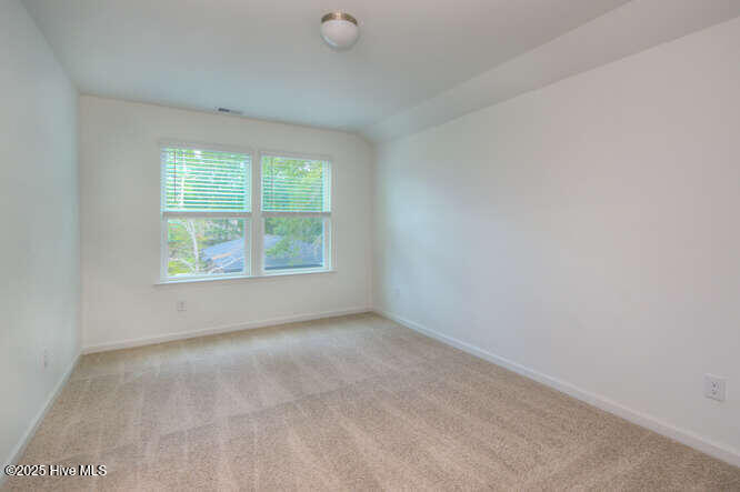 100525166 | Photo 24