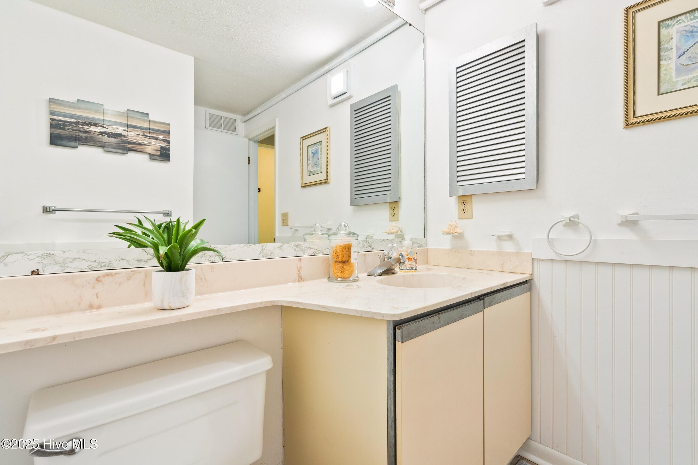 100532800 | Photo 36