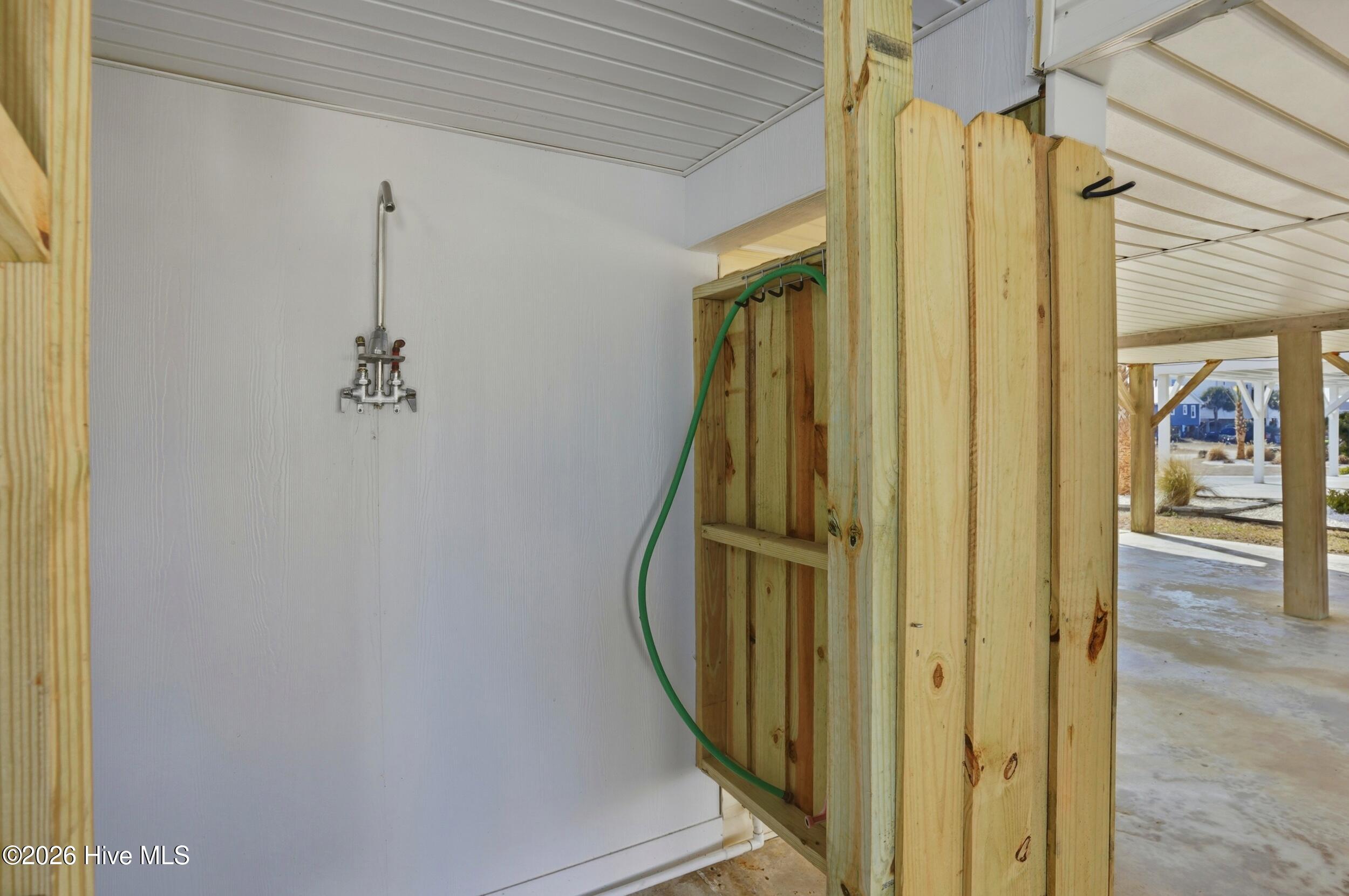 100554580 | Photo 31