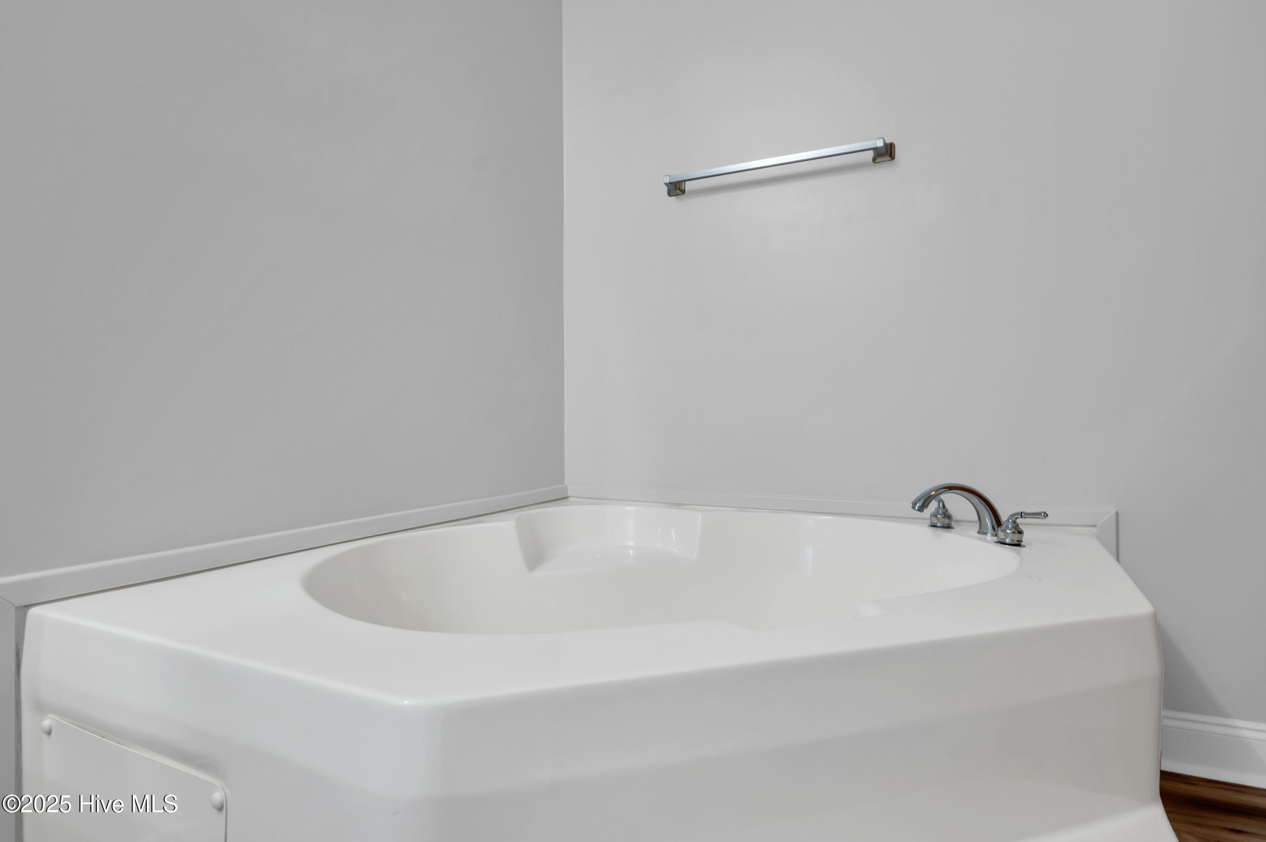 100537986 | Photo 16