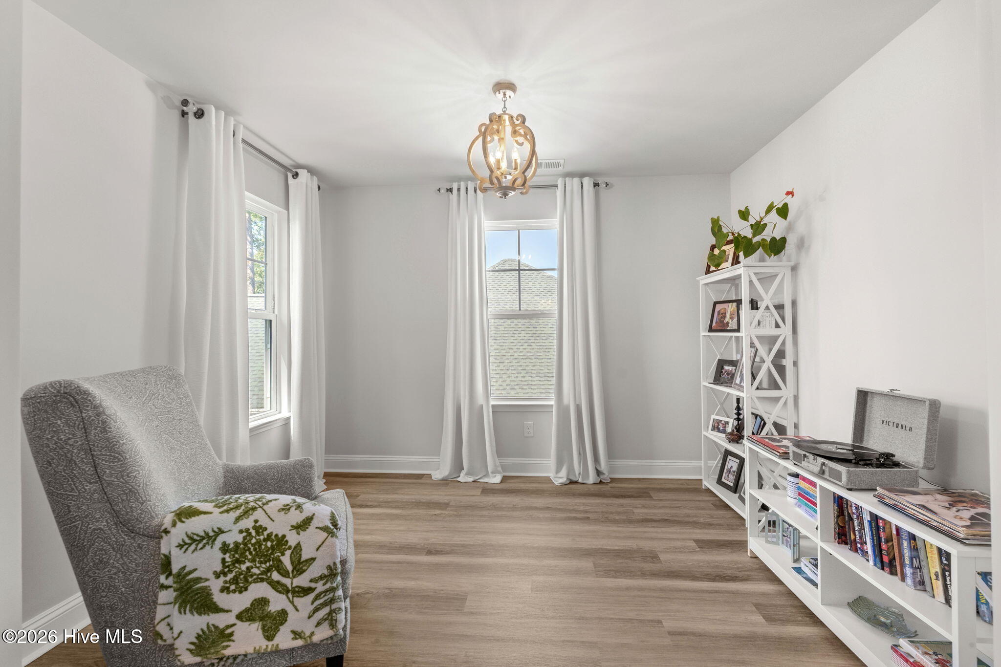 100562050 | Photo 20