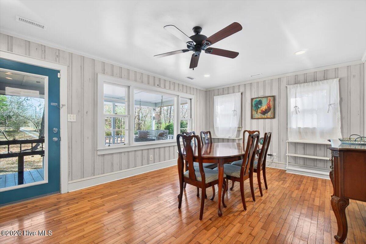 100551580 | Photo 33