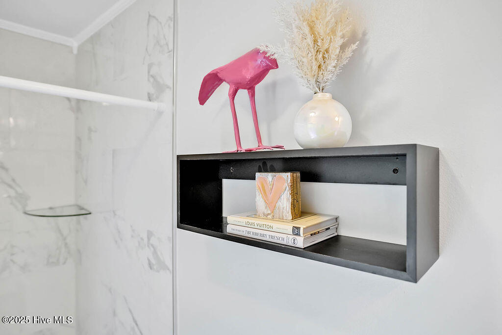 100494223 | Photo 27