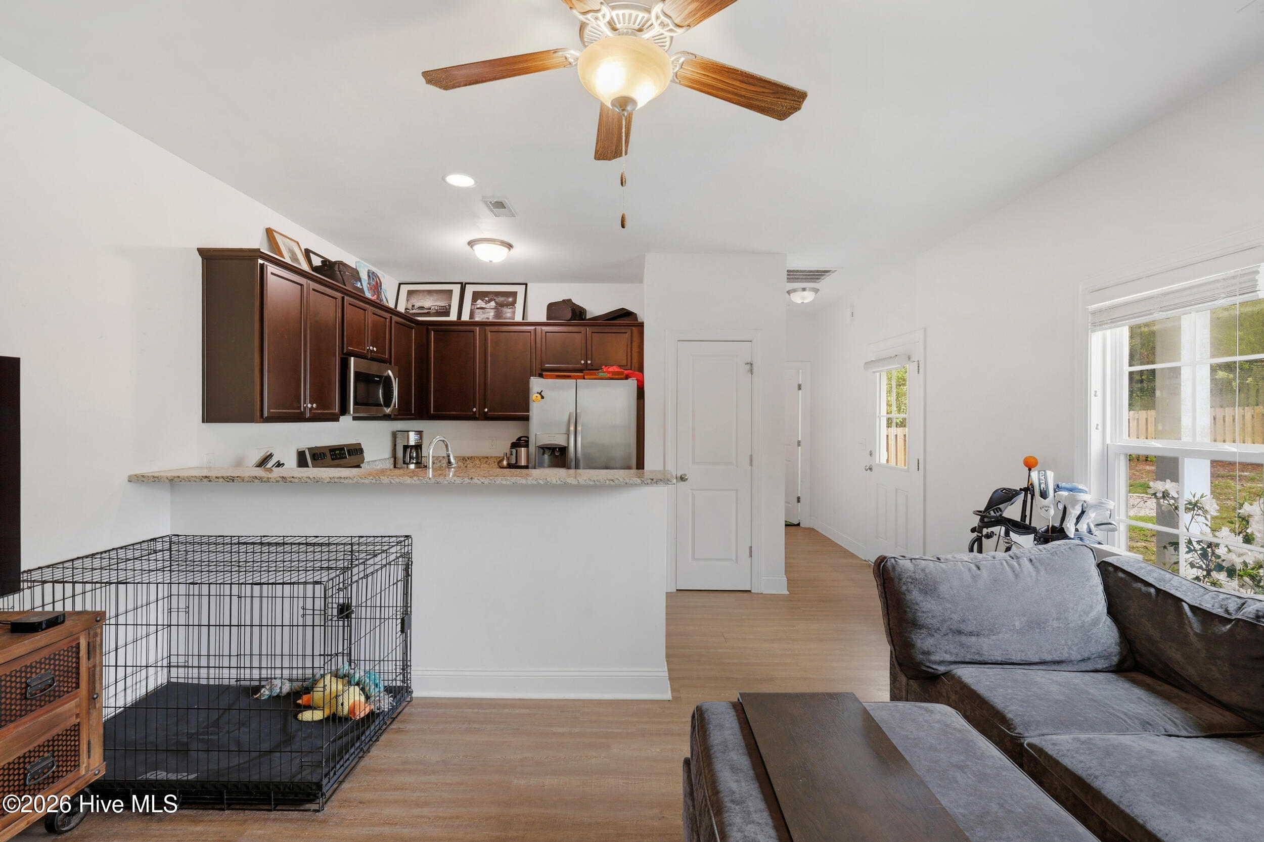 100566904 | Photo 36