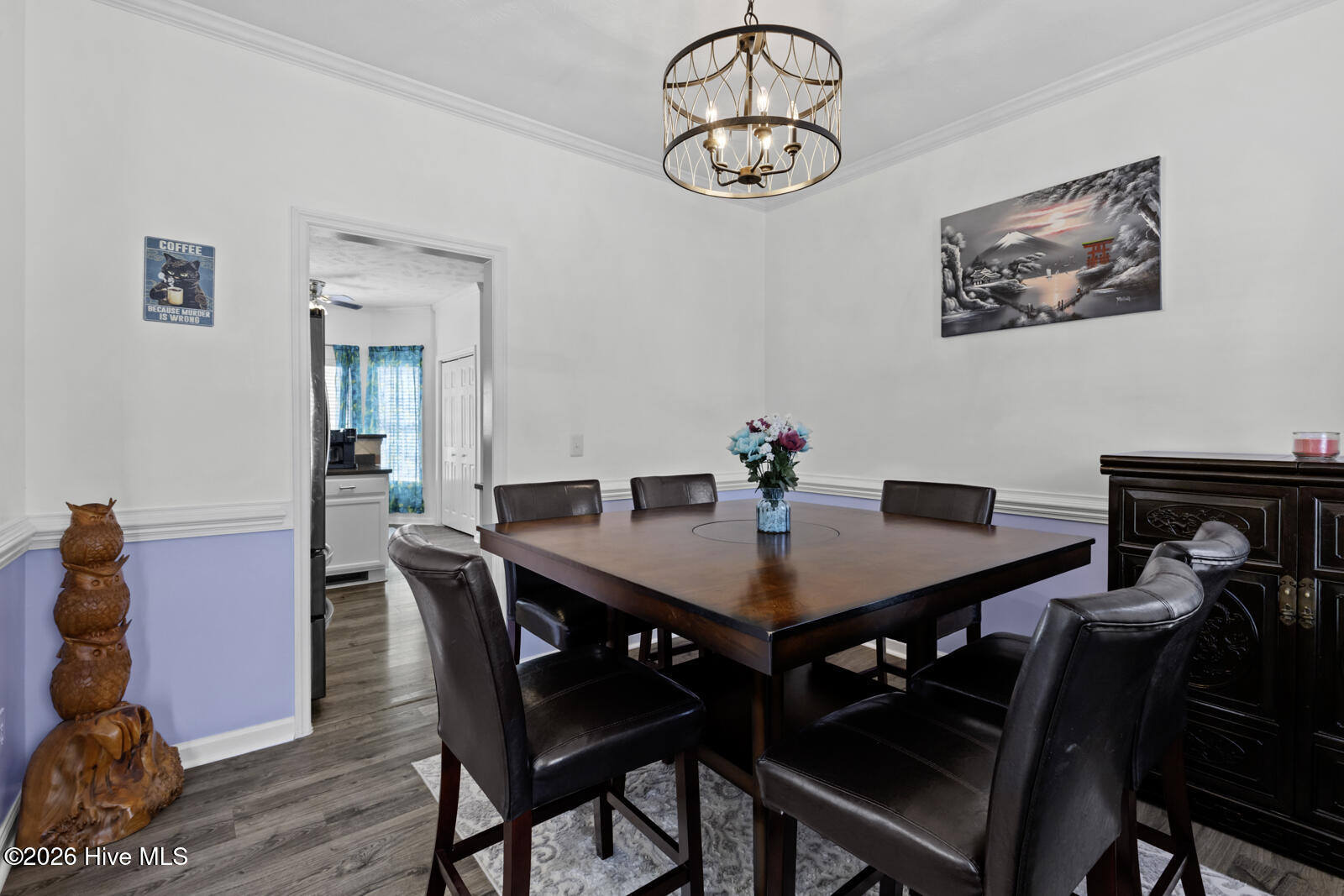 100562743 | Photo 11