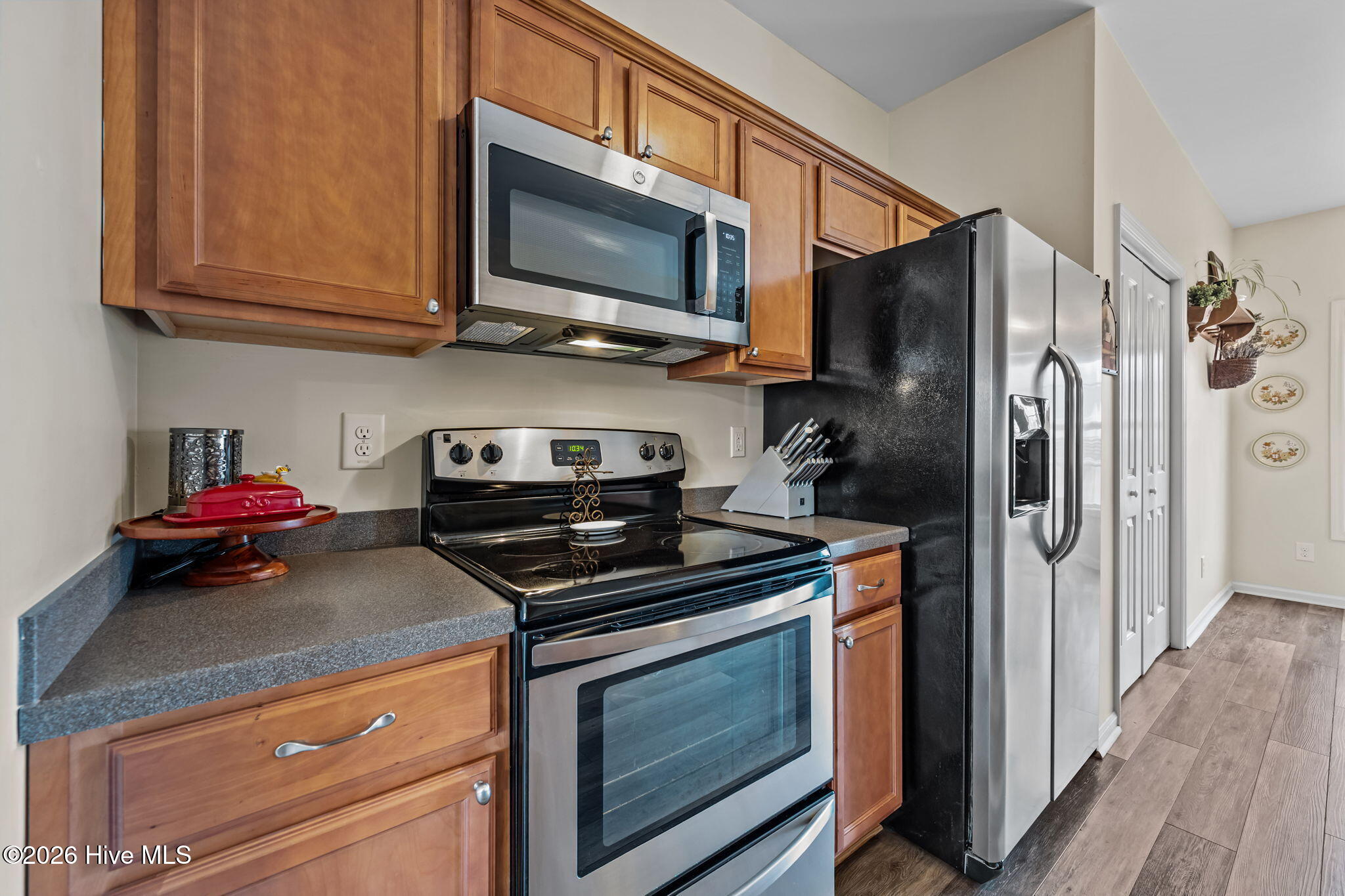 100565561 | Photo 21